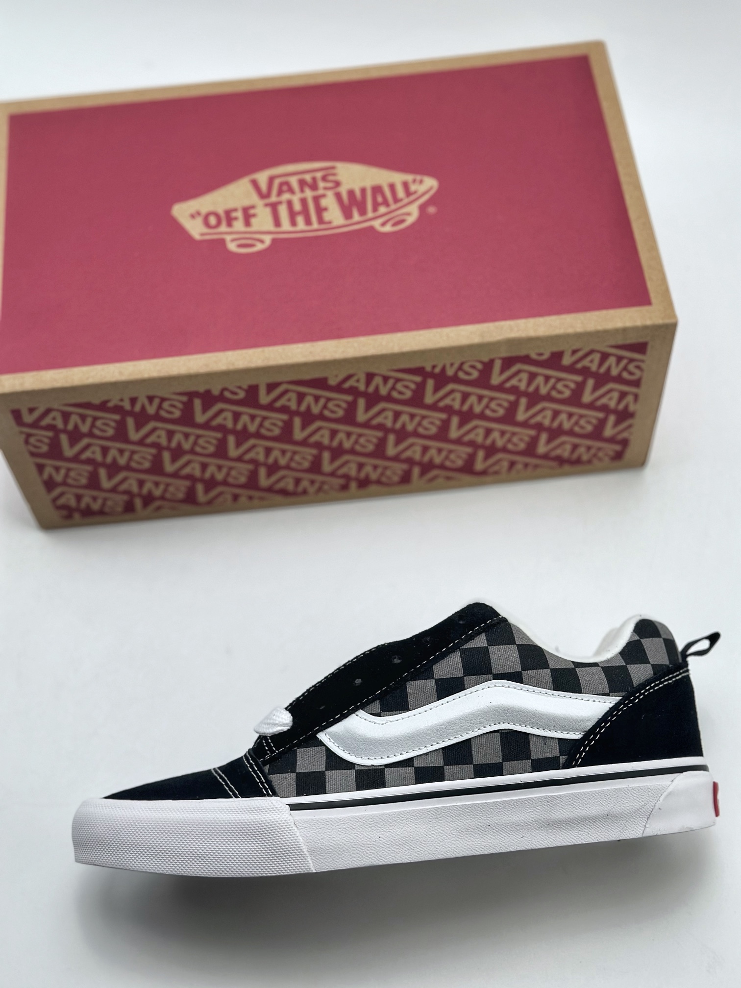 150 Vans Classics Knu Skool 面包鞋 范斯官方 经典黑灰格棋盘格面包鞋