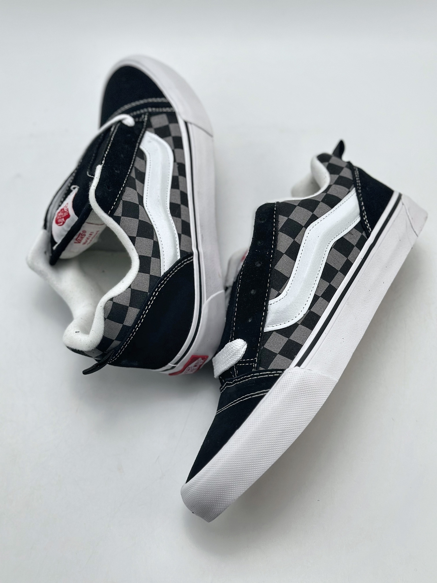 150 Vans Classics Knu Skool 面包鞋 范斯官方 经典黑灰格棋盘格面包鞋