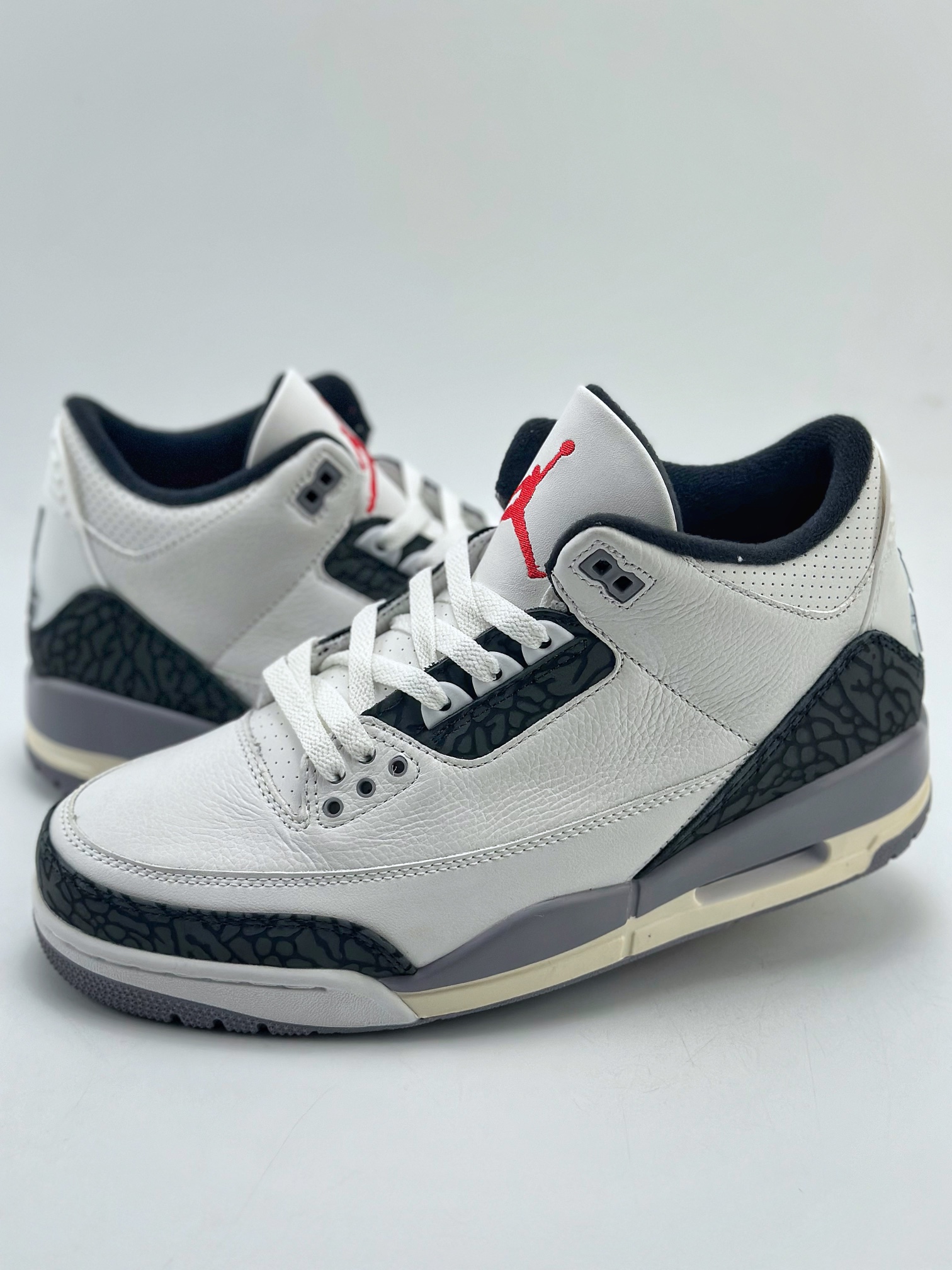 320 Air Jordan 3 Retro 白灰 潮流复古篮球鞋 CT8532-106