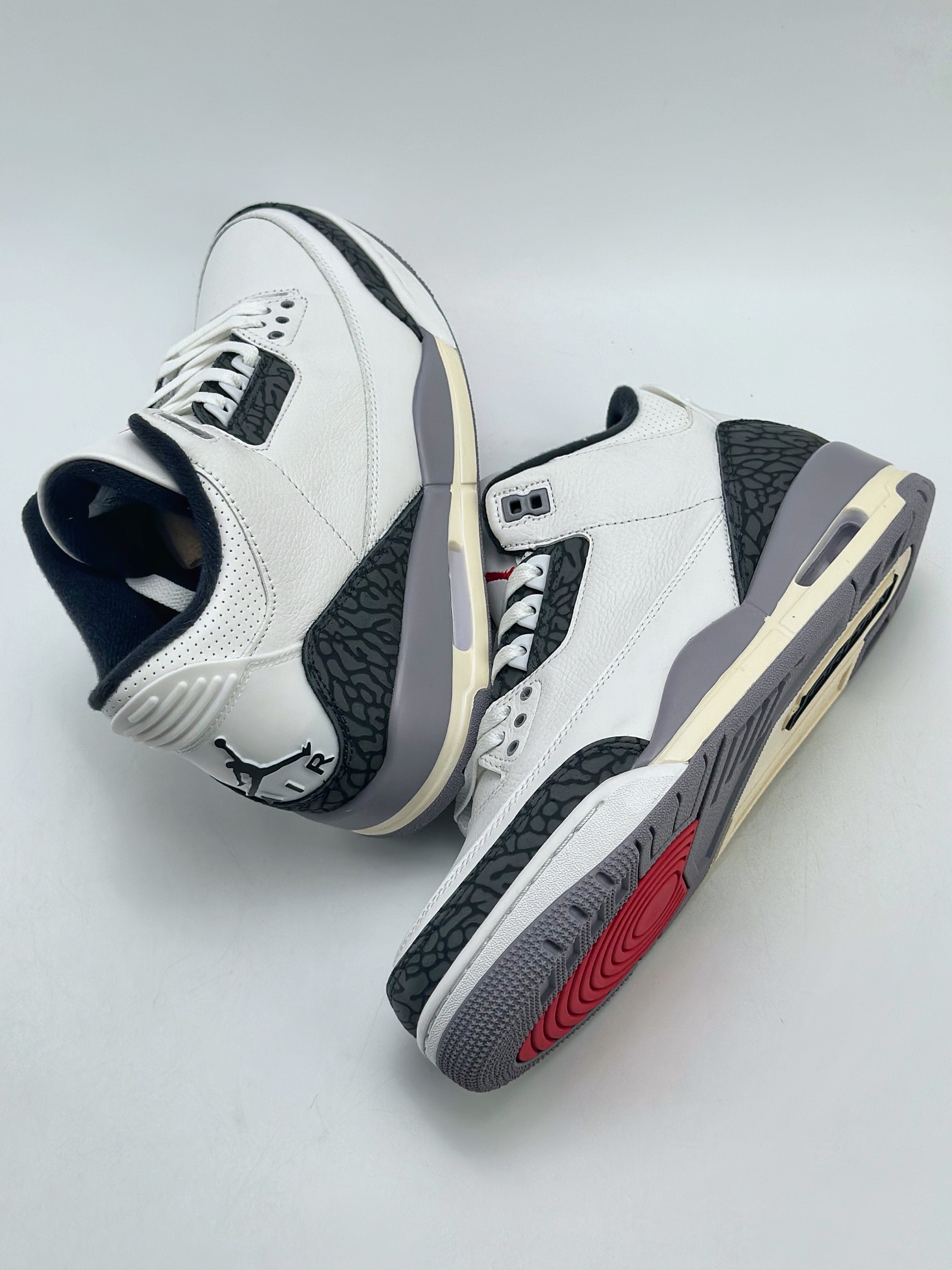 320 Air Jordan 3 Retro 白灰 潮流复古篮球鞋 CT8532-106