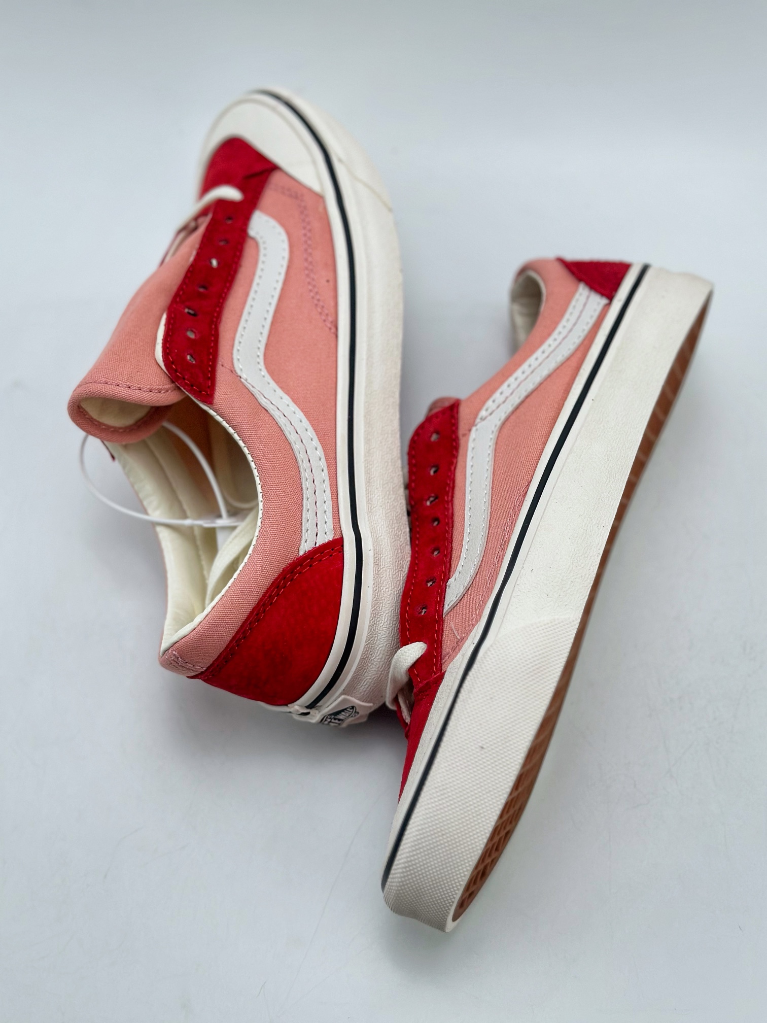 150 Vans Old Skool Reissue 136 新款 万斯包头粉红色帆布鞋男女情侣鞋  VN000MT6DWB