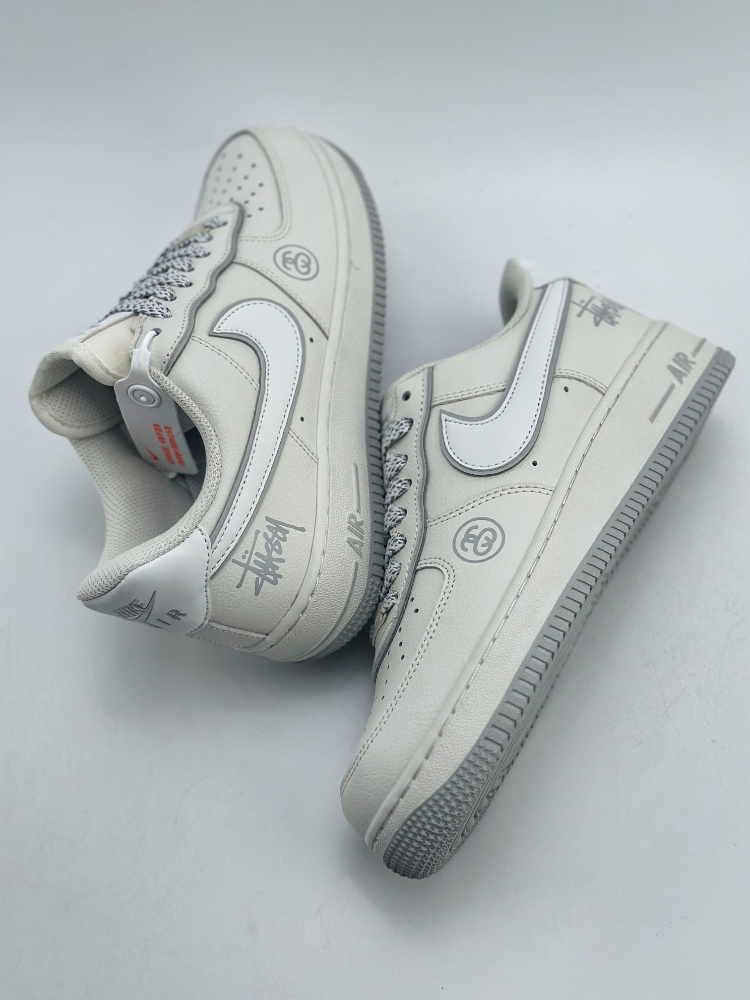 260 Nike Air Force 1 Low 07 x Stussy 斯图西白银满天星 CZ9183-002