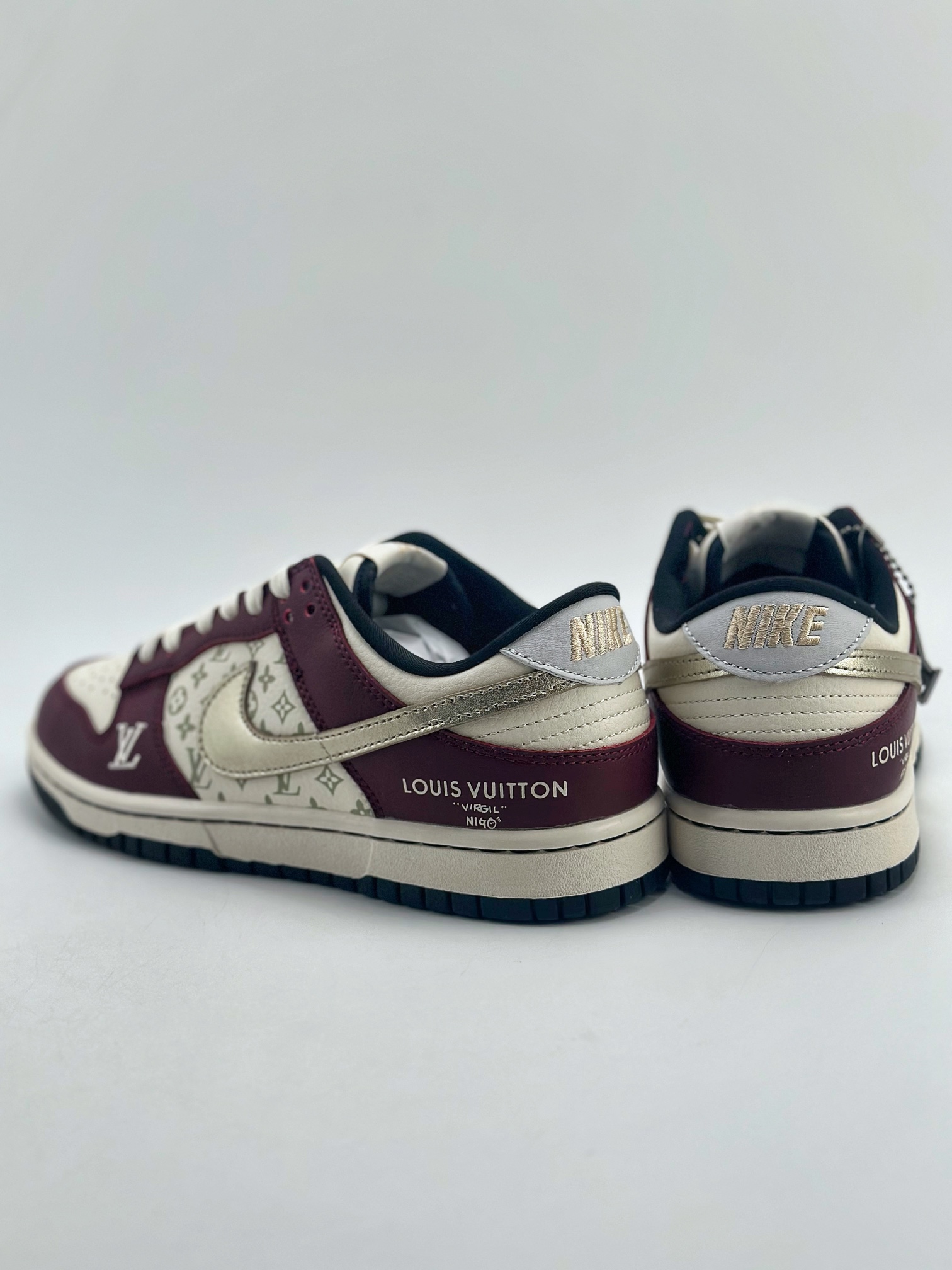 280 Nike SB Dunk Low x Louis Vuitton 酒红银勾 FC1688-188