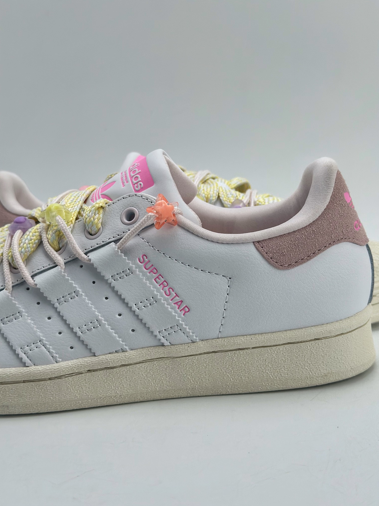 Adidas Originals SUPERSTAR W White and Pink This shoe IF1802