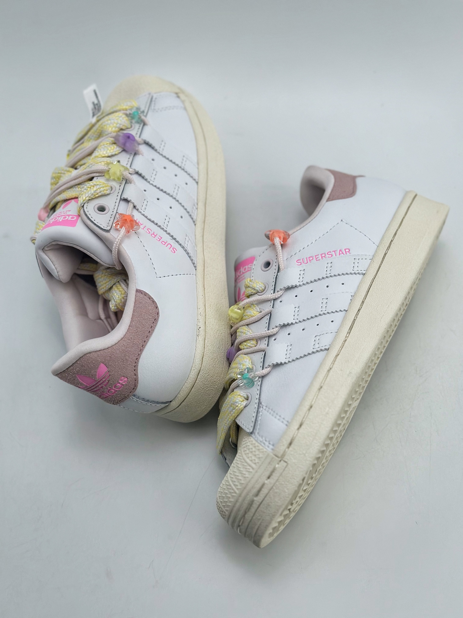 Adidas Originals SUPERSTAR W White and Pink This shoe IF1802