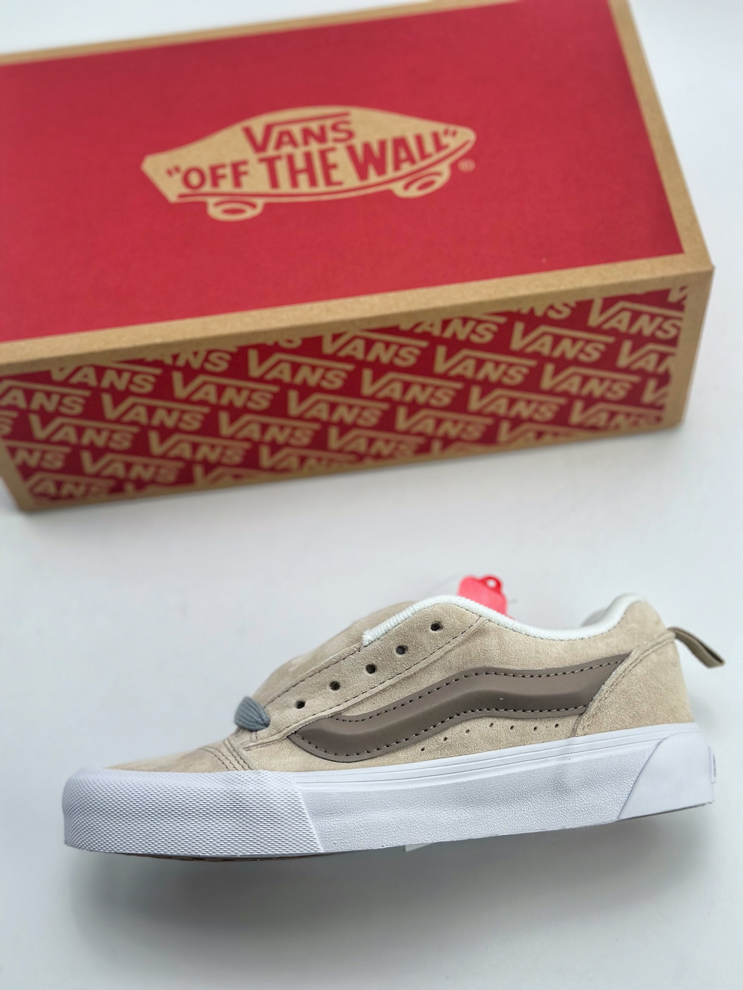 150 Vans Classics Knu Skool 面包鞋