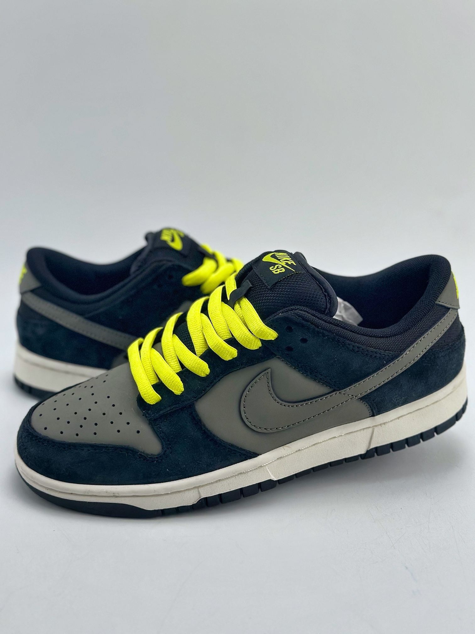 260 Nike SB Dunk Low 黑橄榄 504750-078