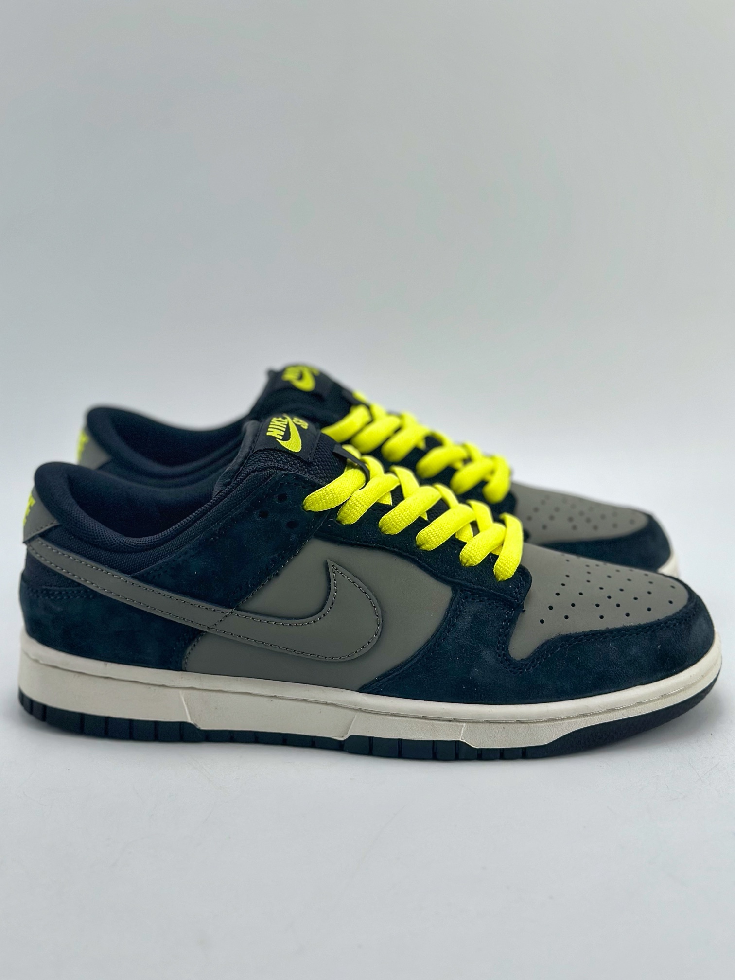 260 Nike SB Dunk Low 黑橄榄 504750-078