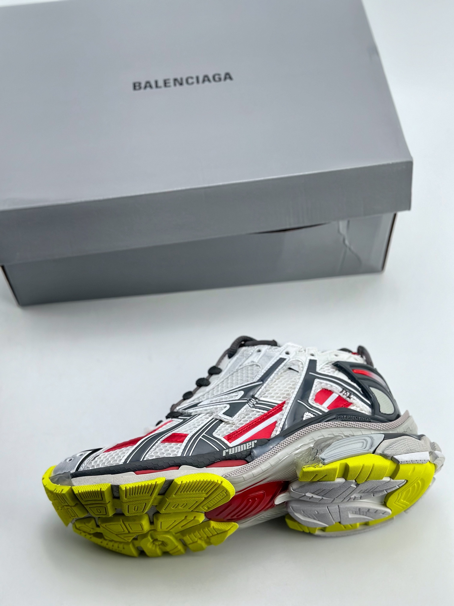 550 巴黎世家/Balenciaga 巴黎世家Runner运动鞋  677403 W3RB6 9167XG