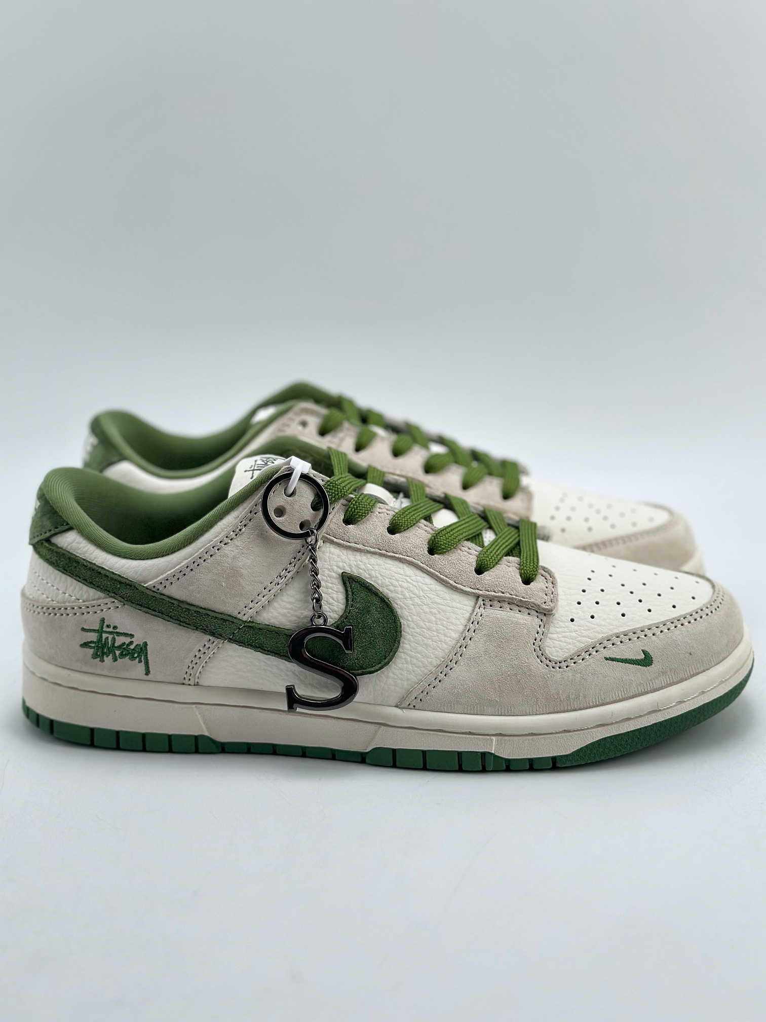 300 Nike SB Dunk Low x Stussy 米白绿 DQ1098-340