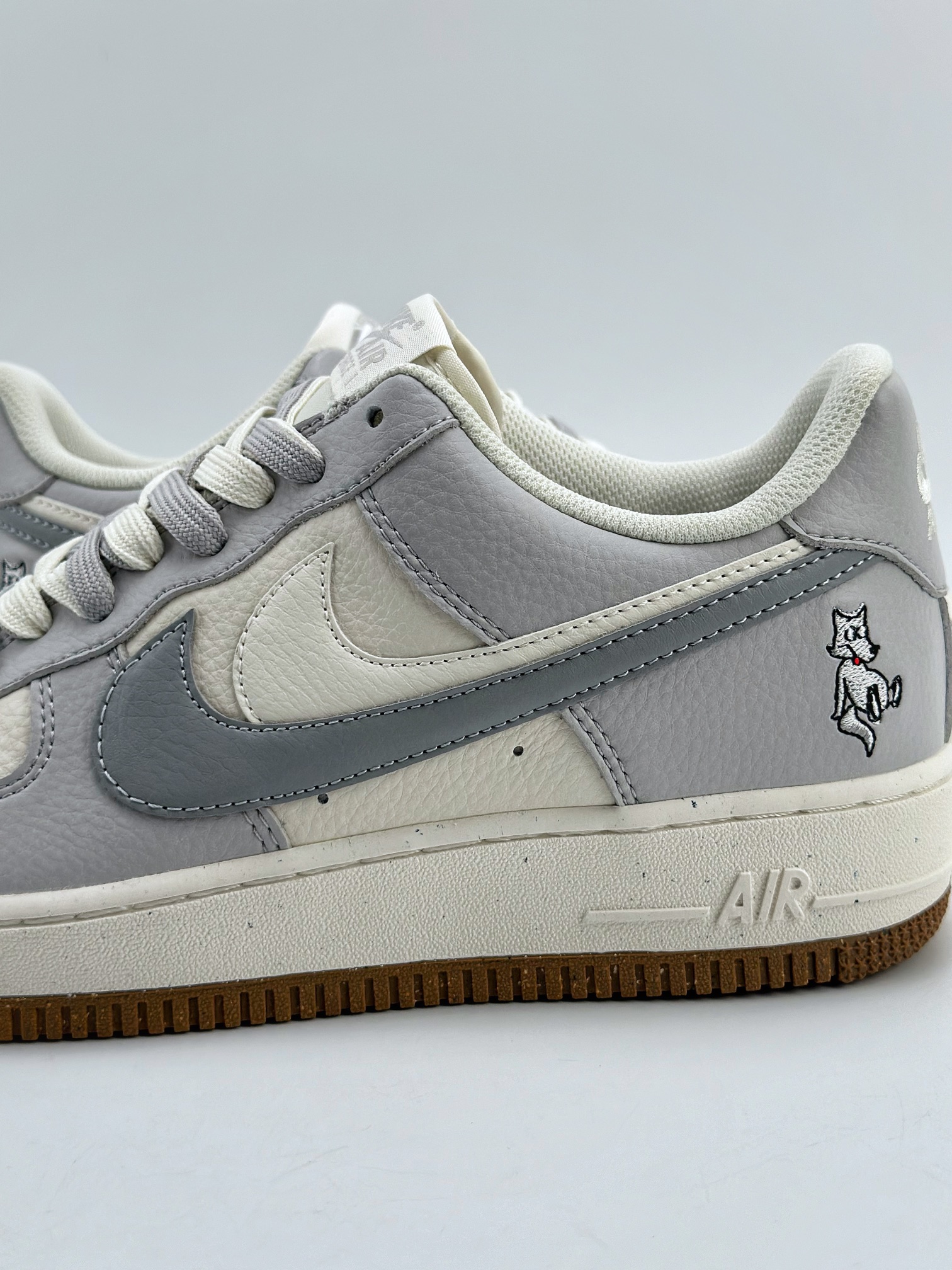 200 Nike Air Force 1 Low 07 灰白双钩 CC2569-088