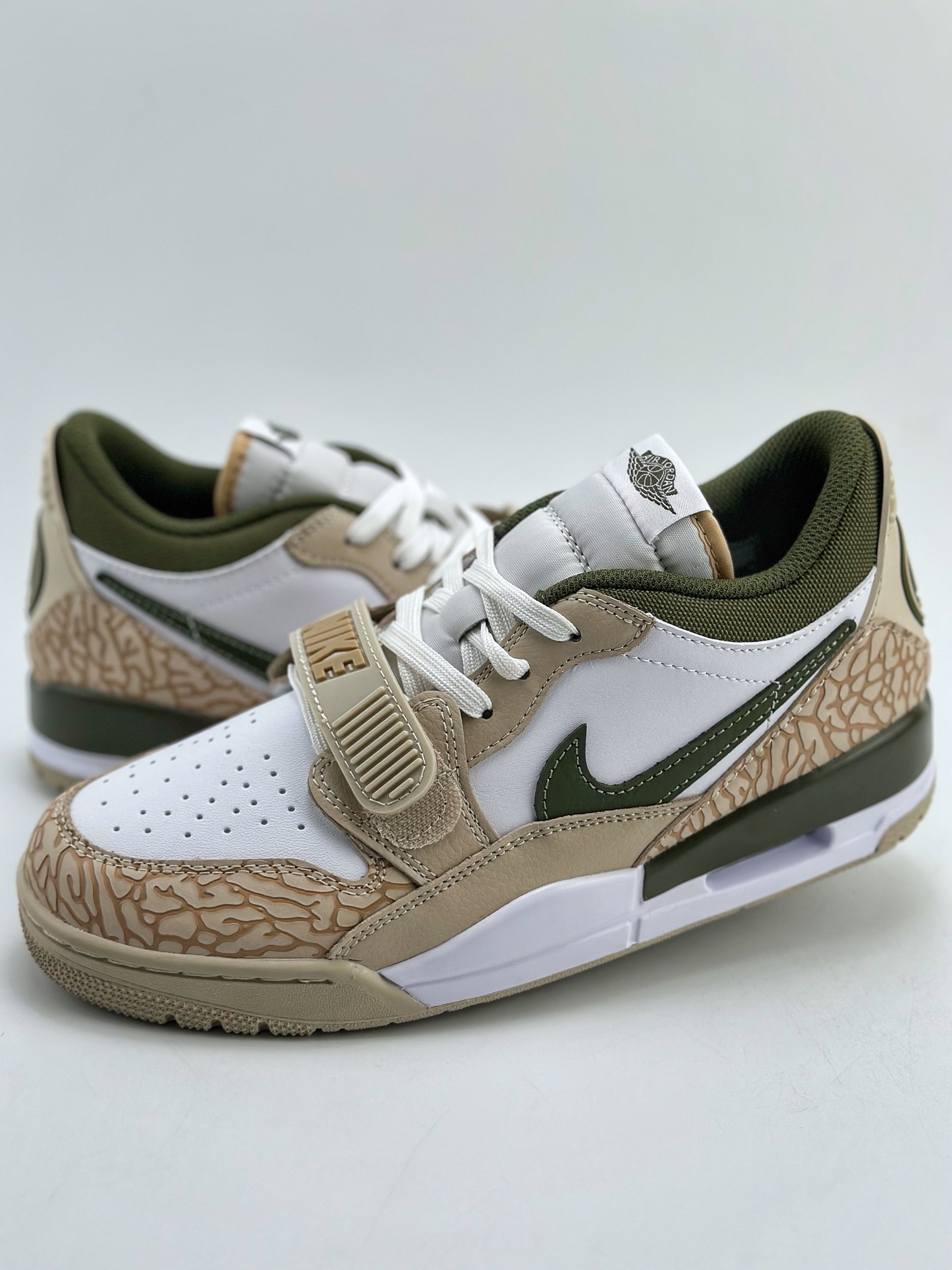 260  Nike Air Jordan Legacy 312 Low 乔丹最强三合一混合版 FZ4358-100