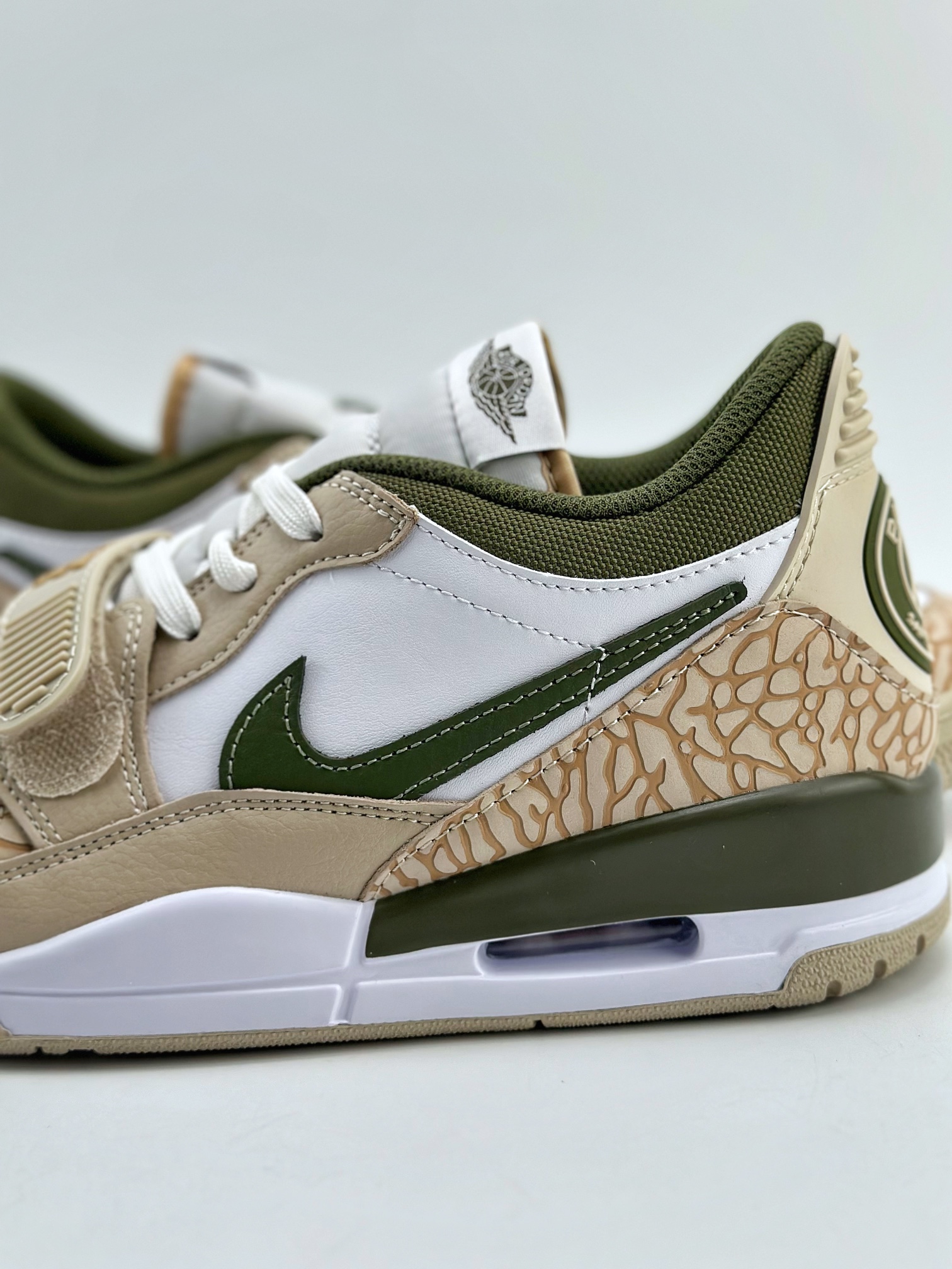 260  Nike Air Jordan Legacy 312 Low 乔丹最强三合一混合版 FZ4358-100