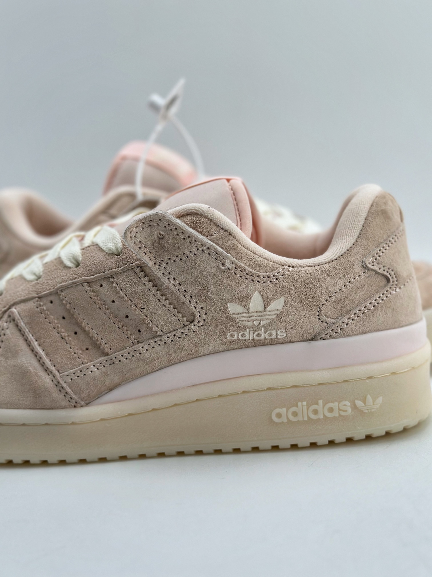 240 海外渠道版 原盒原标 Adidas Forum Low CL 三叶草低邦藕粉 IG3690