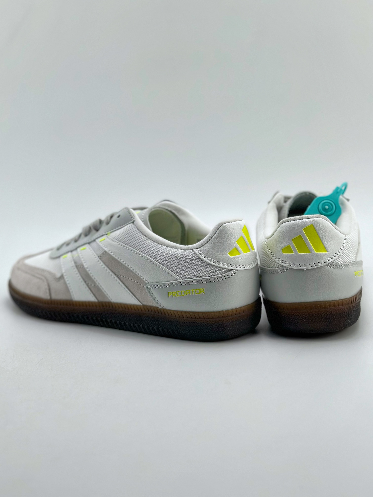 150 adidas PREDATOR FREESTYLE 复古单品 IG8974