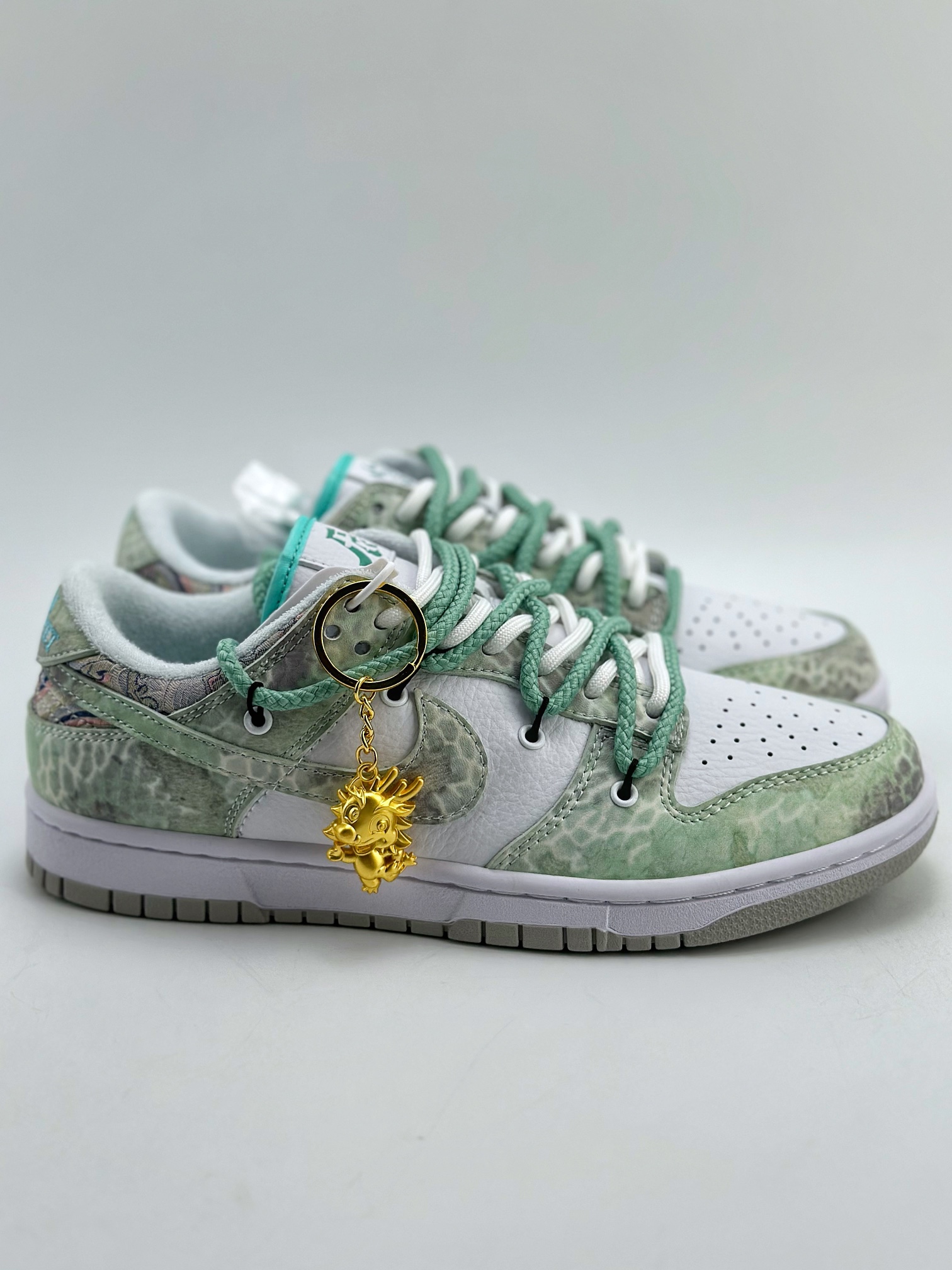 Nike SB Dunk Low Chinese New Year Limited Edition Dragon Pattern SJ2068-229