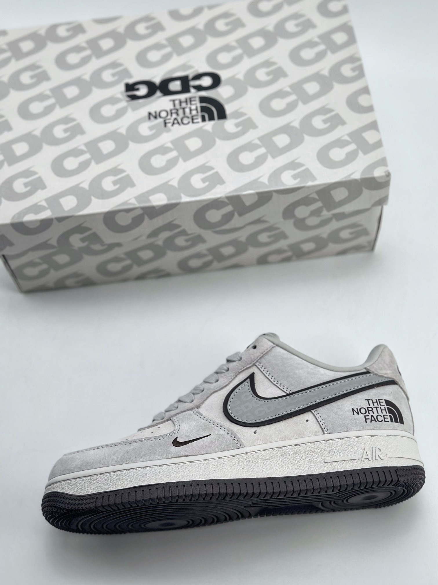 260 Nike Air Force 1 Low 07 x CDG x The North Face 白灰 HD1968-015