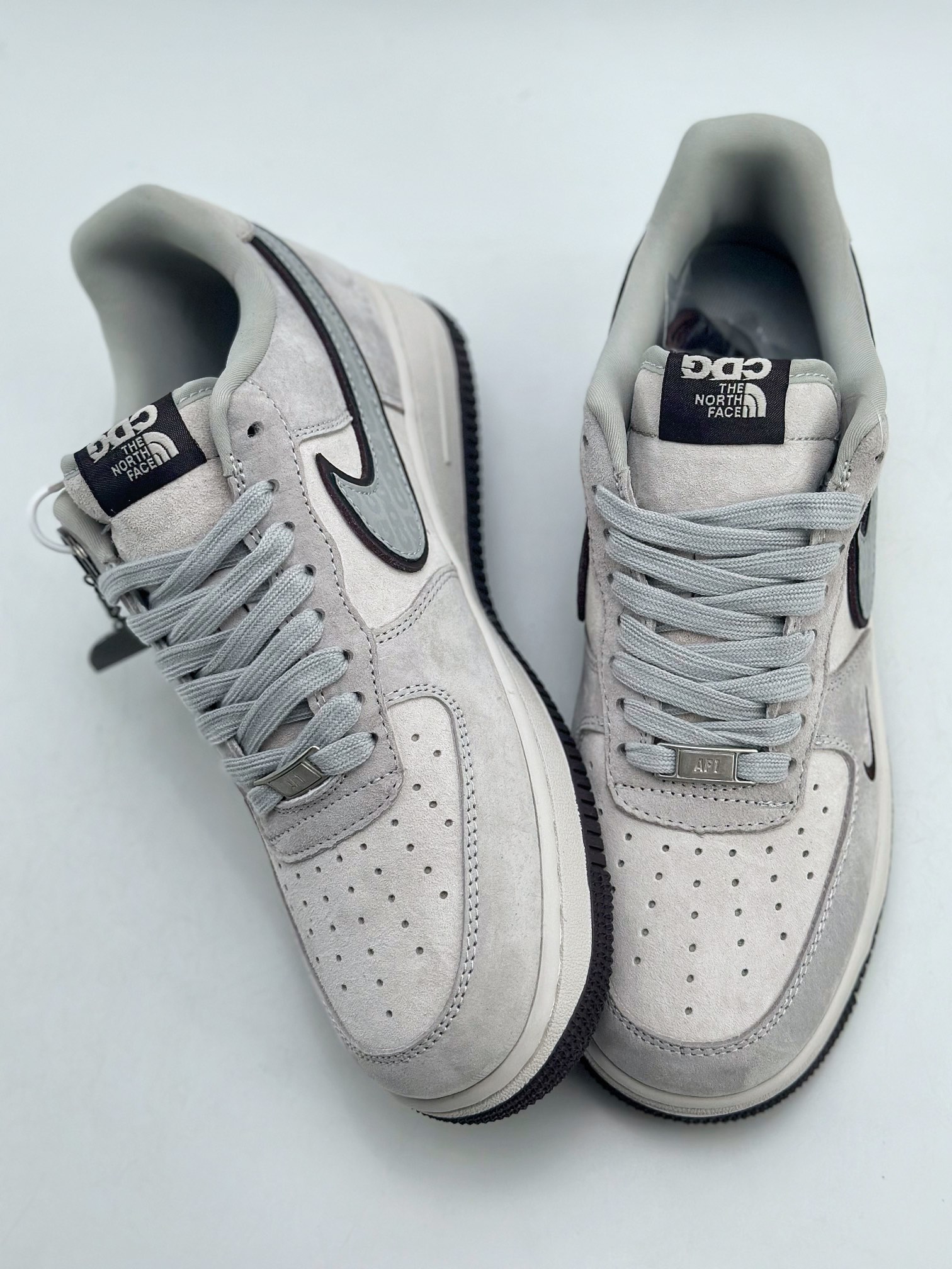 260 Nike Air Force 1 Low 07 x CDG x The North Face 白灰 HD1968-015