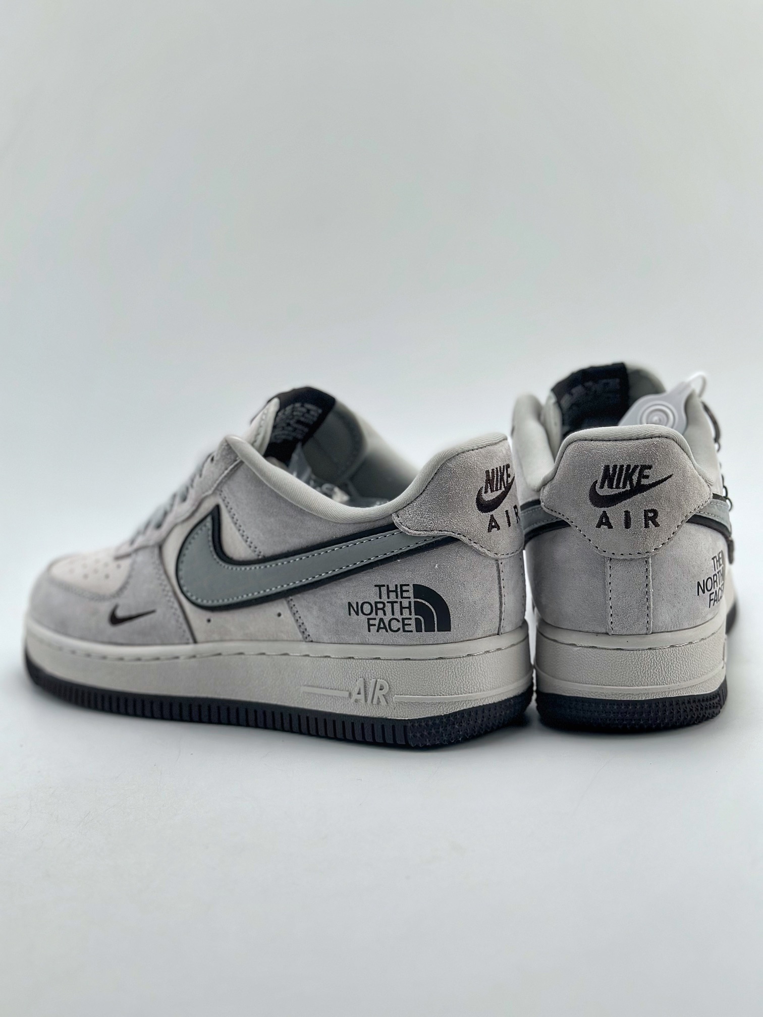 260 Nike Air Force 1 Low 07 x CDG x The North Face 白灰 HD1968-015