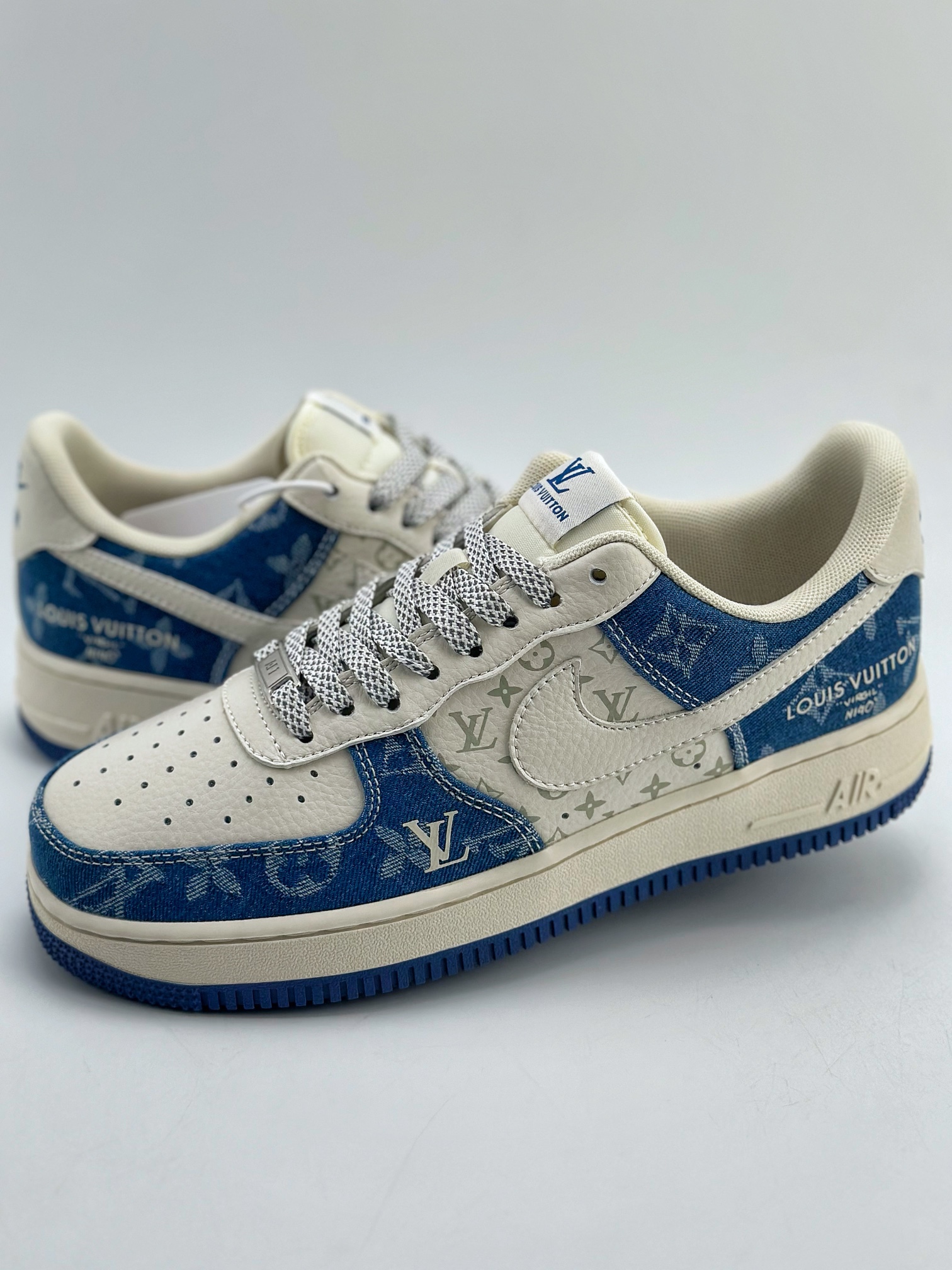 260 Nike Air Force 1 Low 07 x Louis Vuitton 白蓝牛仔 DD8686-400