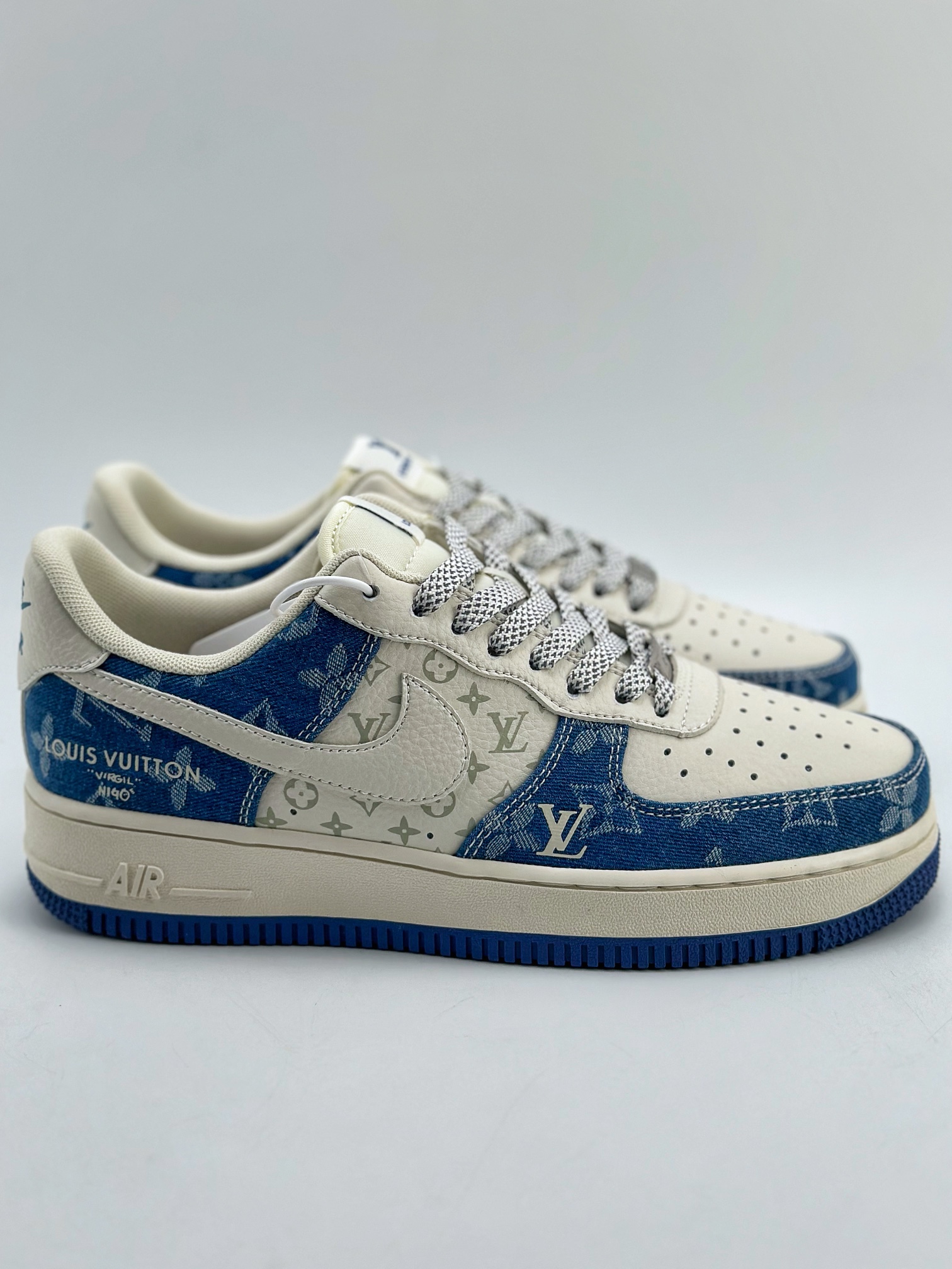 260 Nike Air Force 1 Low 07 x Louis Vuitton 白蓝牛仔 DD8686-400