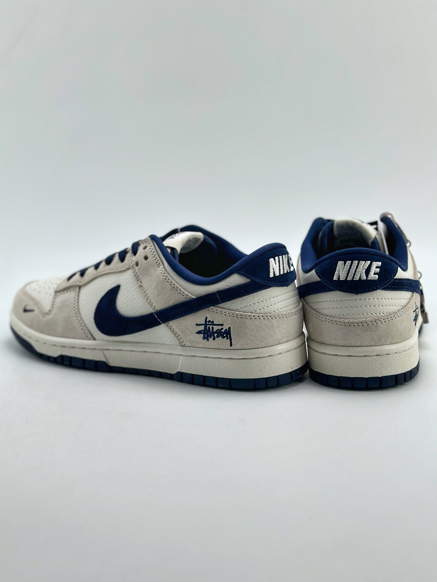 300 Nike SB Dunk Low x Stussy 斯图西白蓝 DQ1098-339