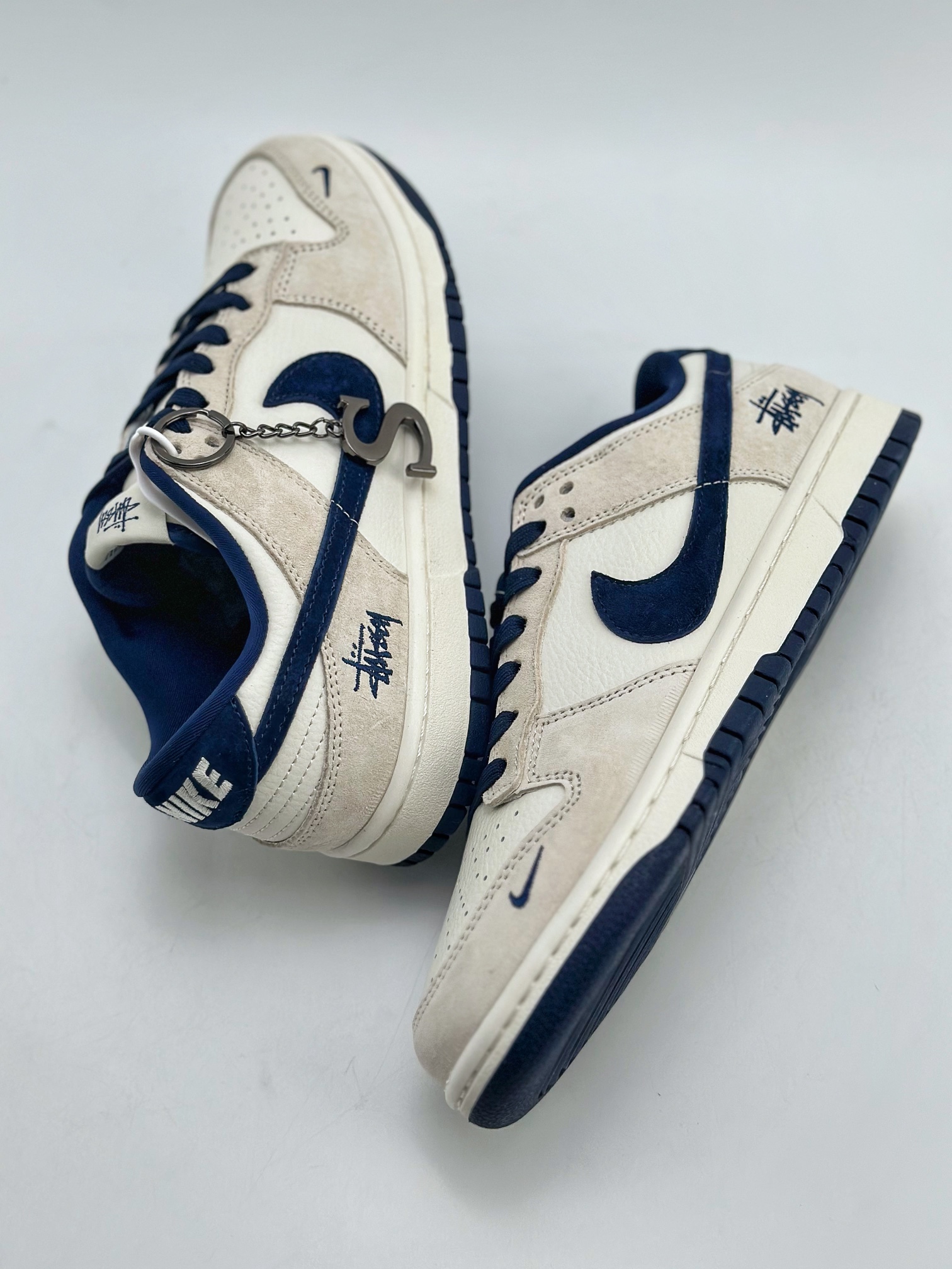 300 Nike SB Dunk Low x Stussy 斯图西白蓝 DQ1098-339