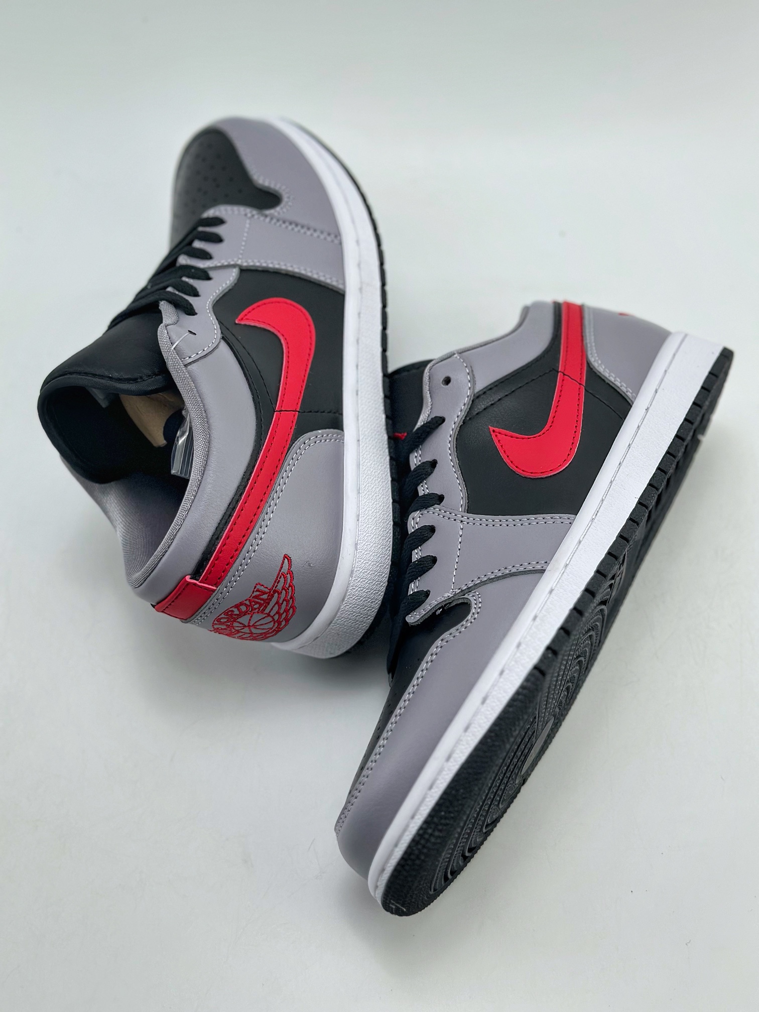 200 Air Jordan 1 Retro Low 黑灰红 FZ4183-002