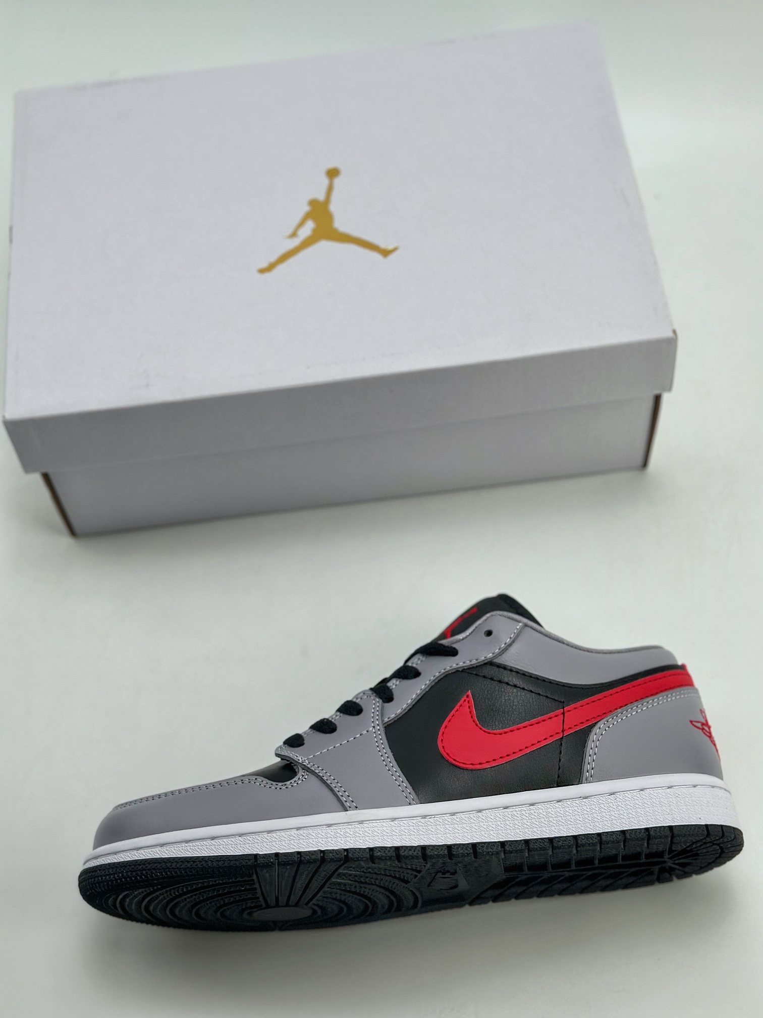 200 Air Jordan 1 Retro Low 黑灰红 FZ4183-002