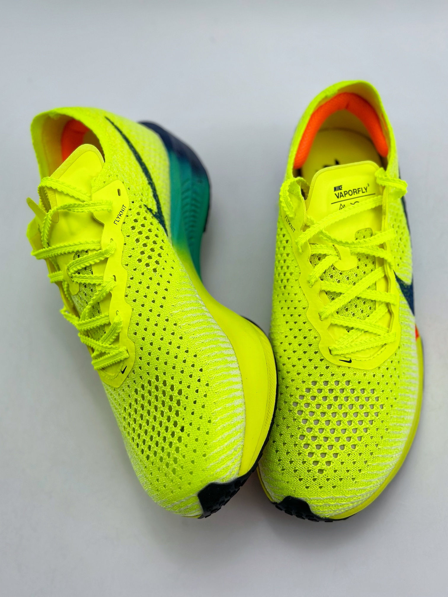 240 Nike ZoomX Vaporfly NEXT减震马拉松跑步鞋  DV4129-700