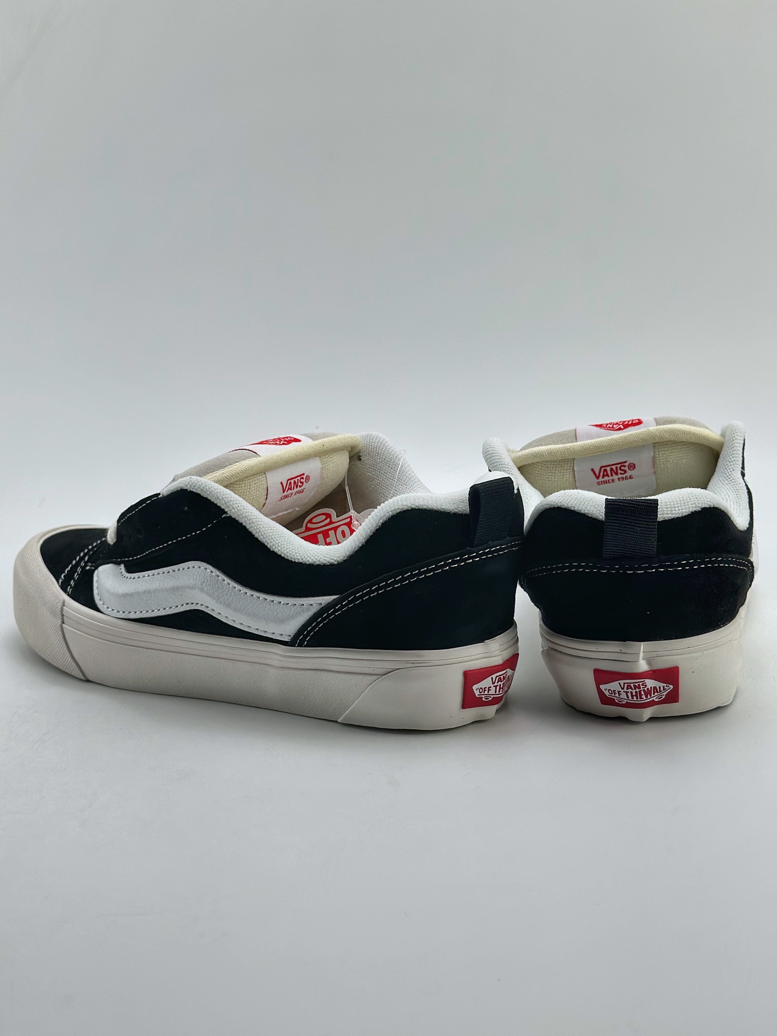 150 Vans Classics Knu Skool 面包鞋 范斯官方 经典黑白灰面包鞋