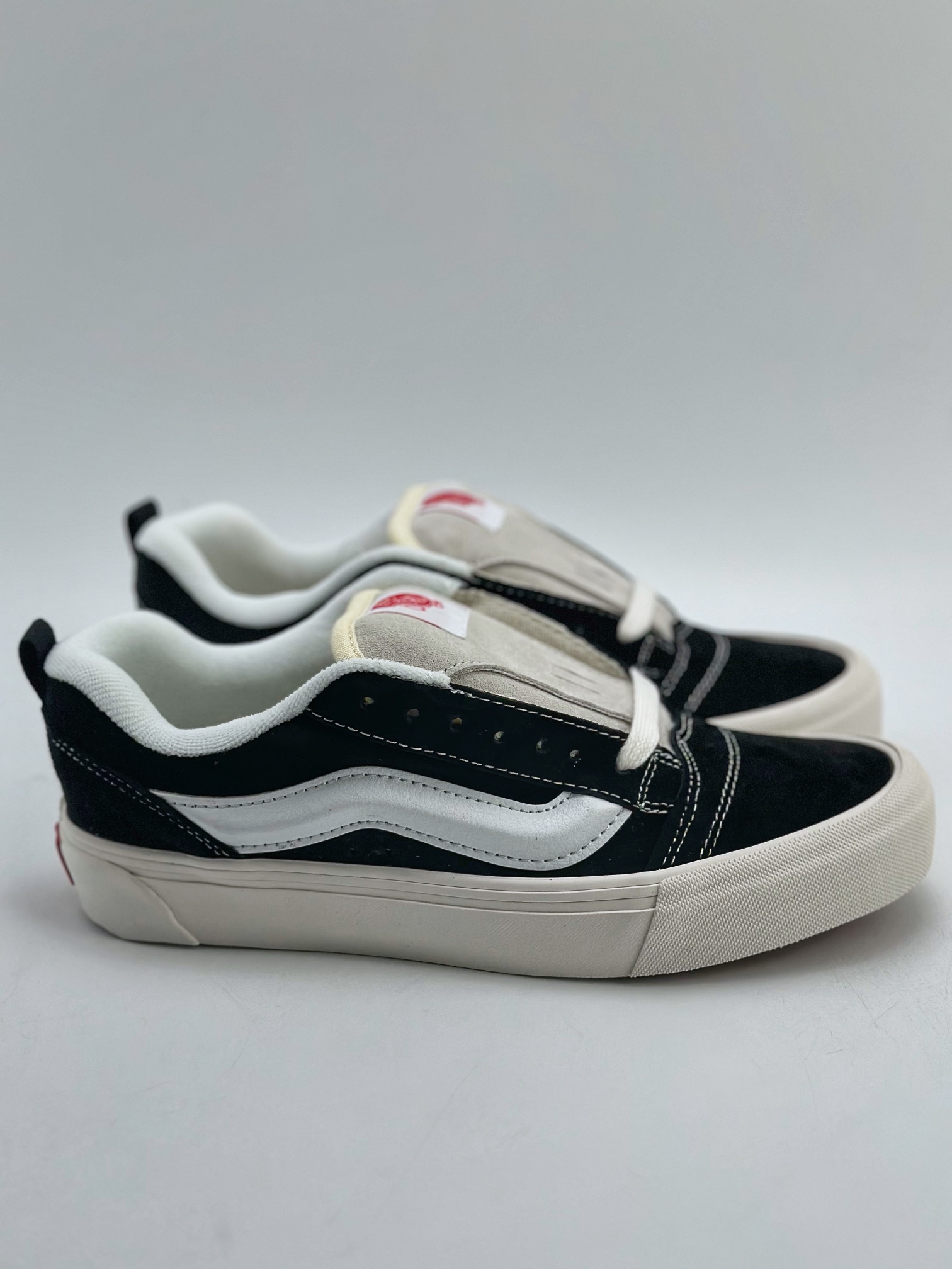 150 Vans Classics Knu Skool 面包鞋 范斯官方 经典黑白灰面包鞋