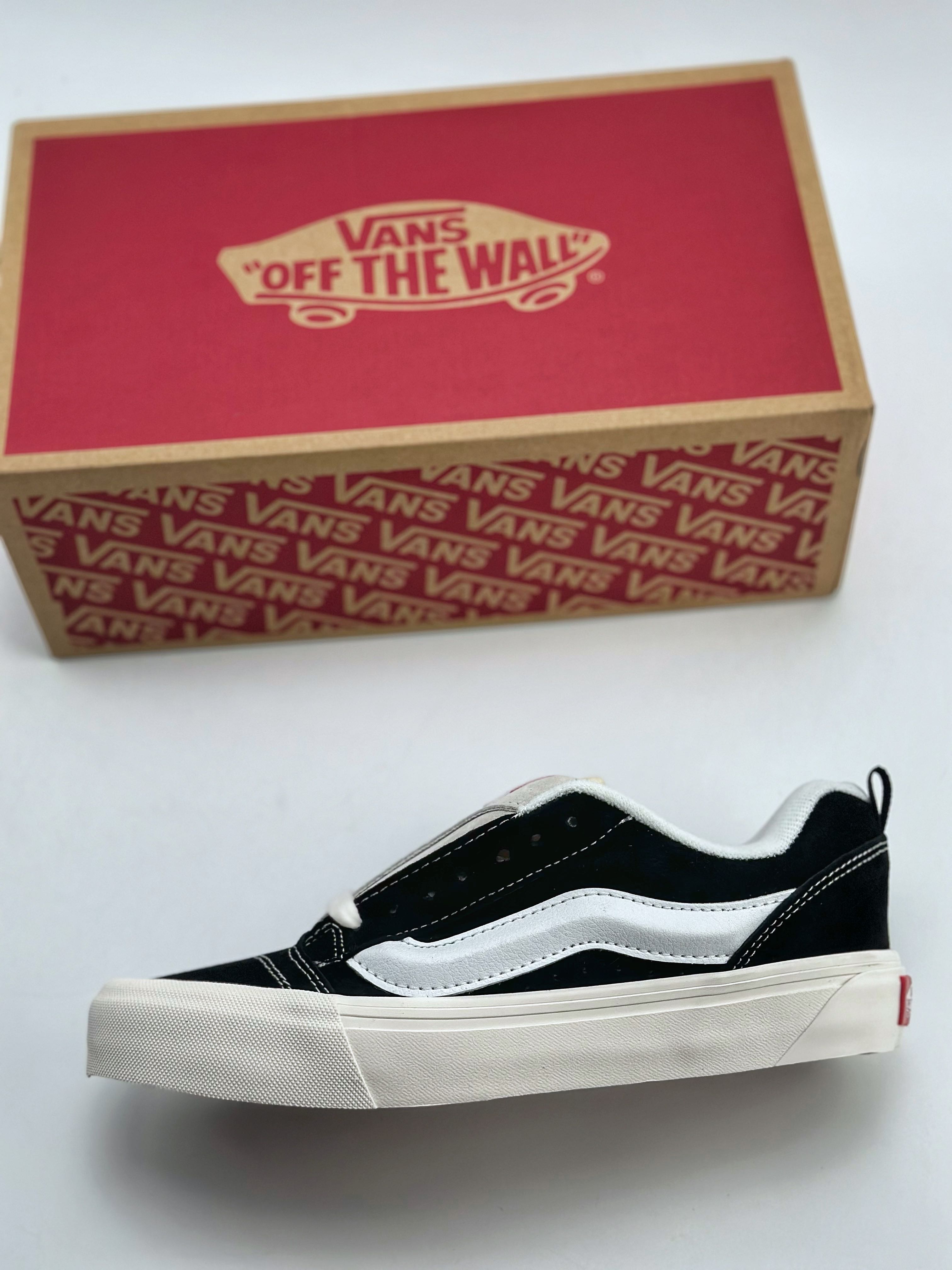 150 Vans Classics Knu Skool 面包鞋 范斯官方 经典黑白灰面包鞋