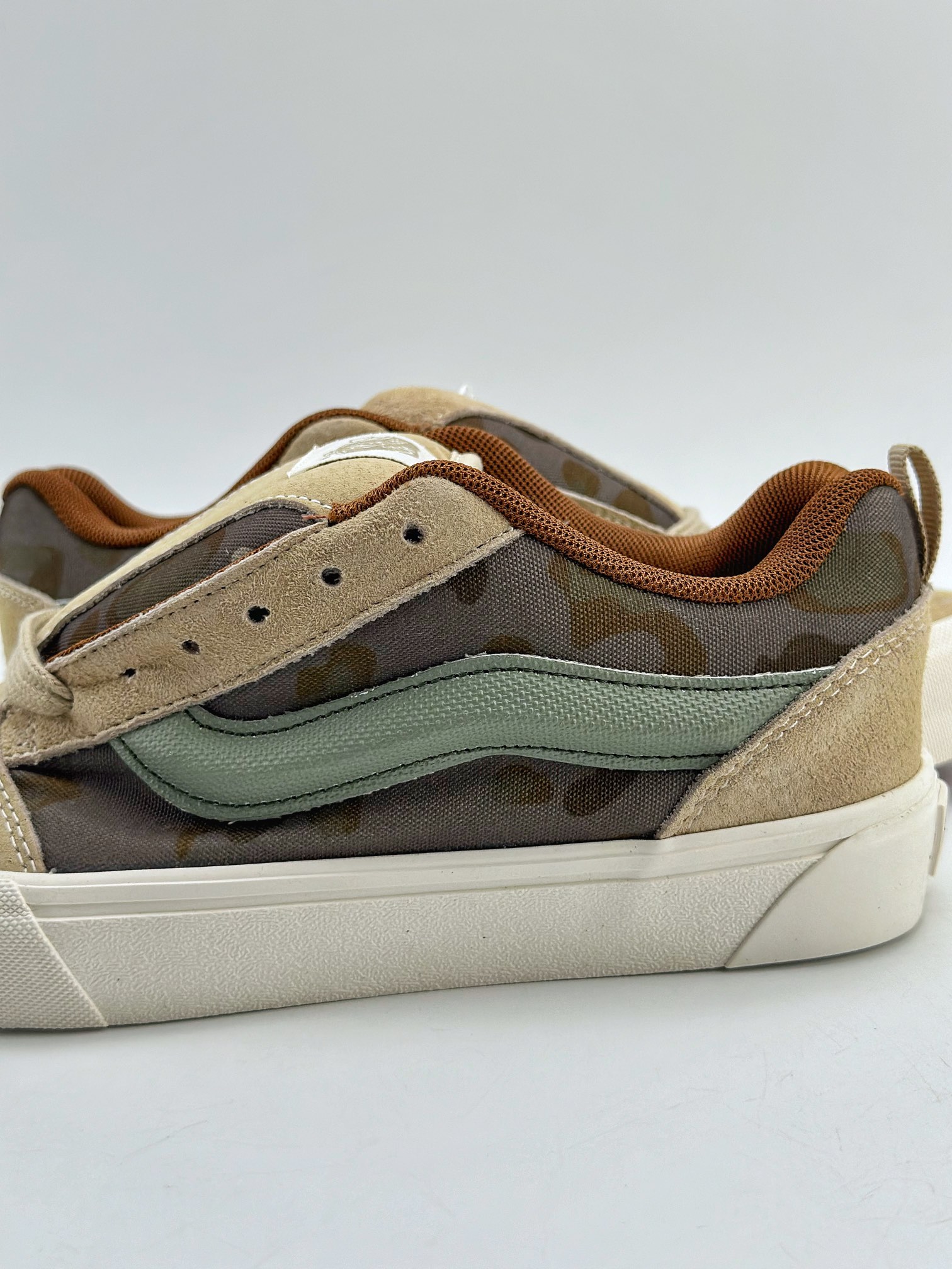 150 Vans Classics Knu Skool 面包鞋 范斯官方 经典迷彩黄面包鞋