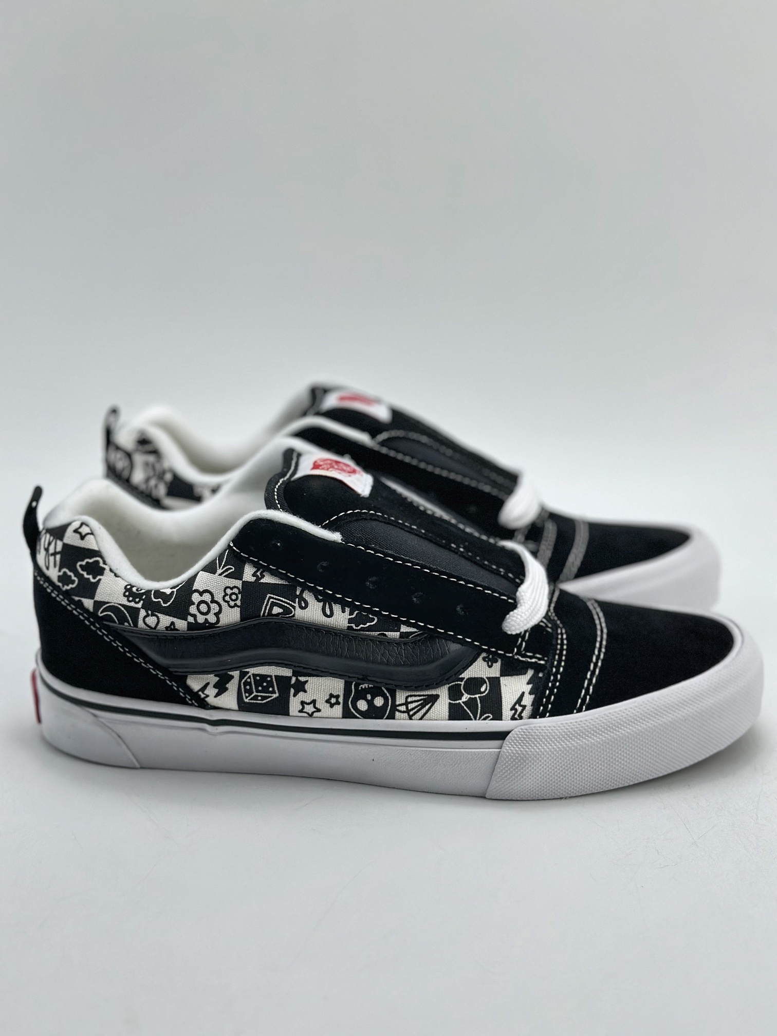 150 Vans Classics Knu Skool 面包鞋 范斯官方 经典黑涂鸦面包鞋