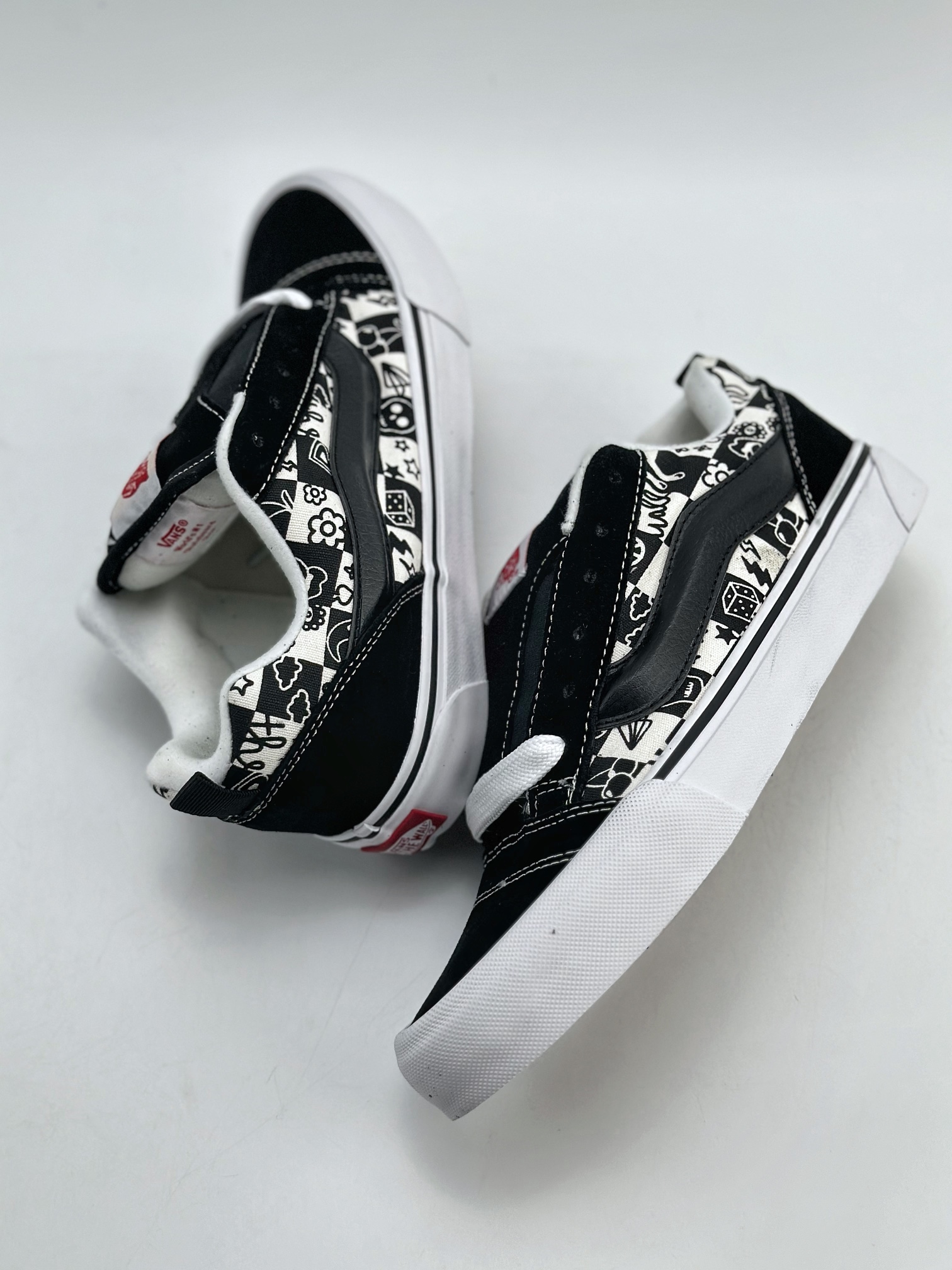 150 Vans Classics Knu Skool 面包鞋 范斯官方 经典黑涂鸦面包鞋