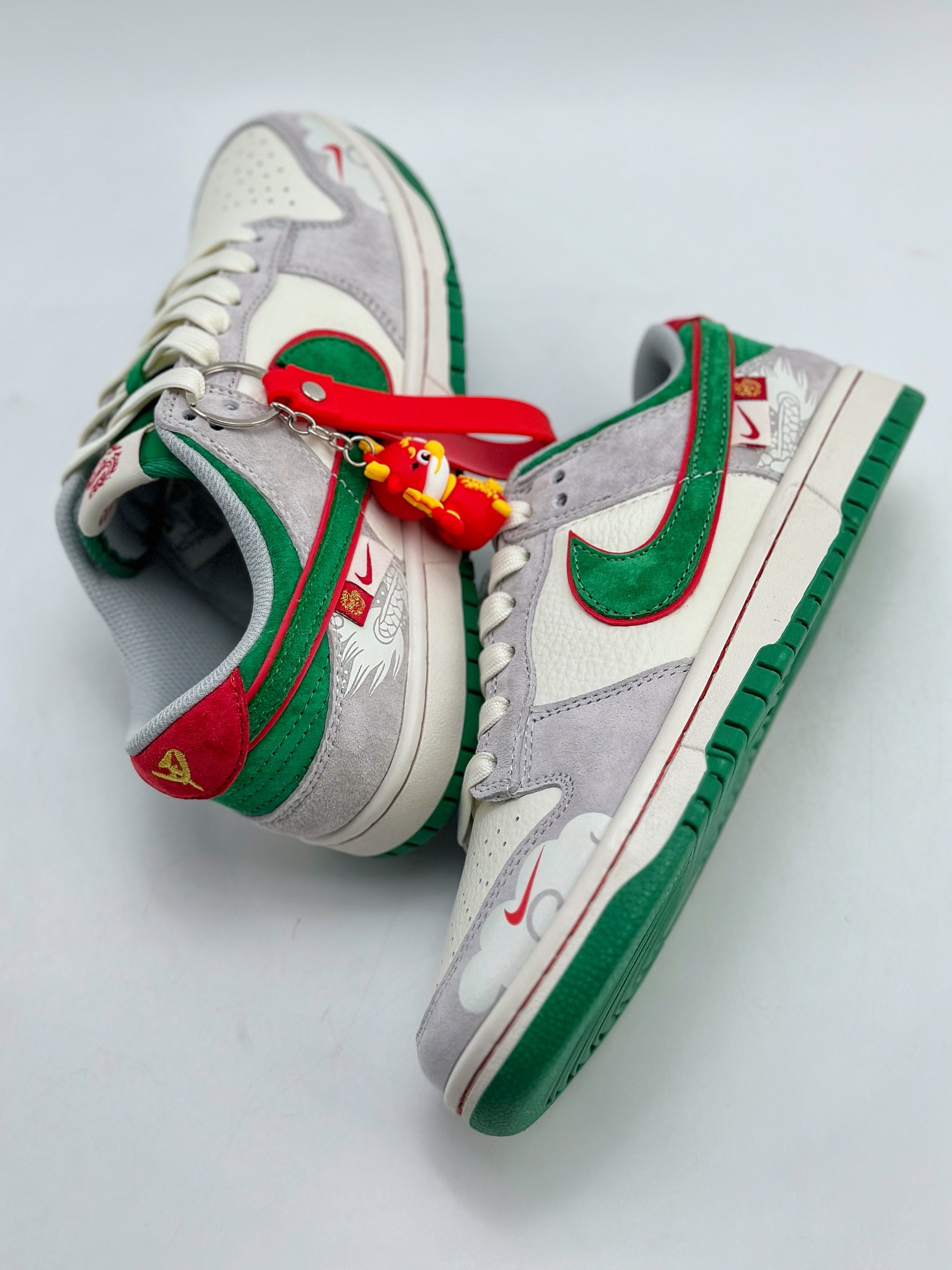 300 Nike SB Dunk Low 中国年限定 苍龙 CR8033-505