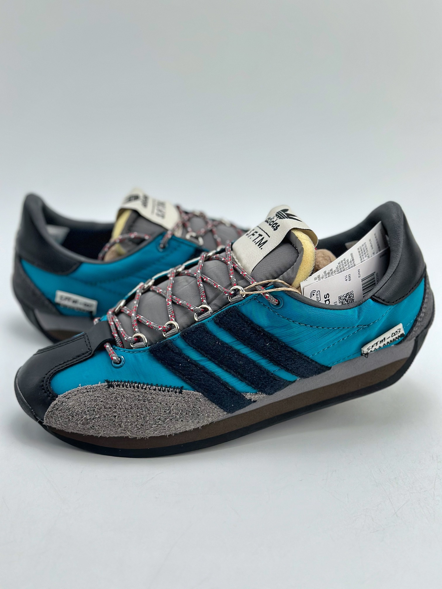 200 Adidas originals Shadow turf x Song For The Mute 黑蓝ID3545