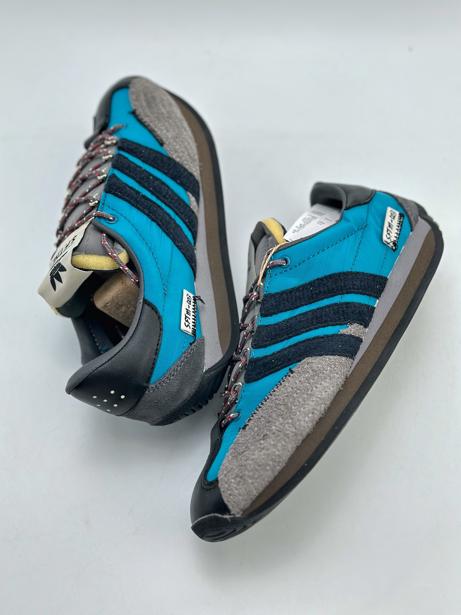 200 Adidas originals Shadow turf x Song For The Mute 黑蓝ID3545