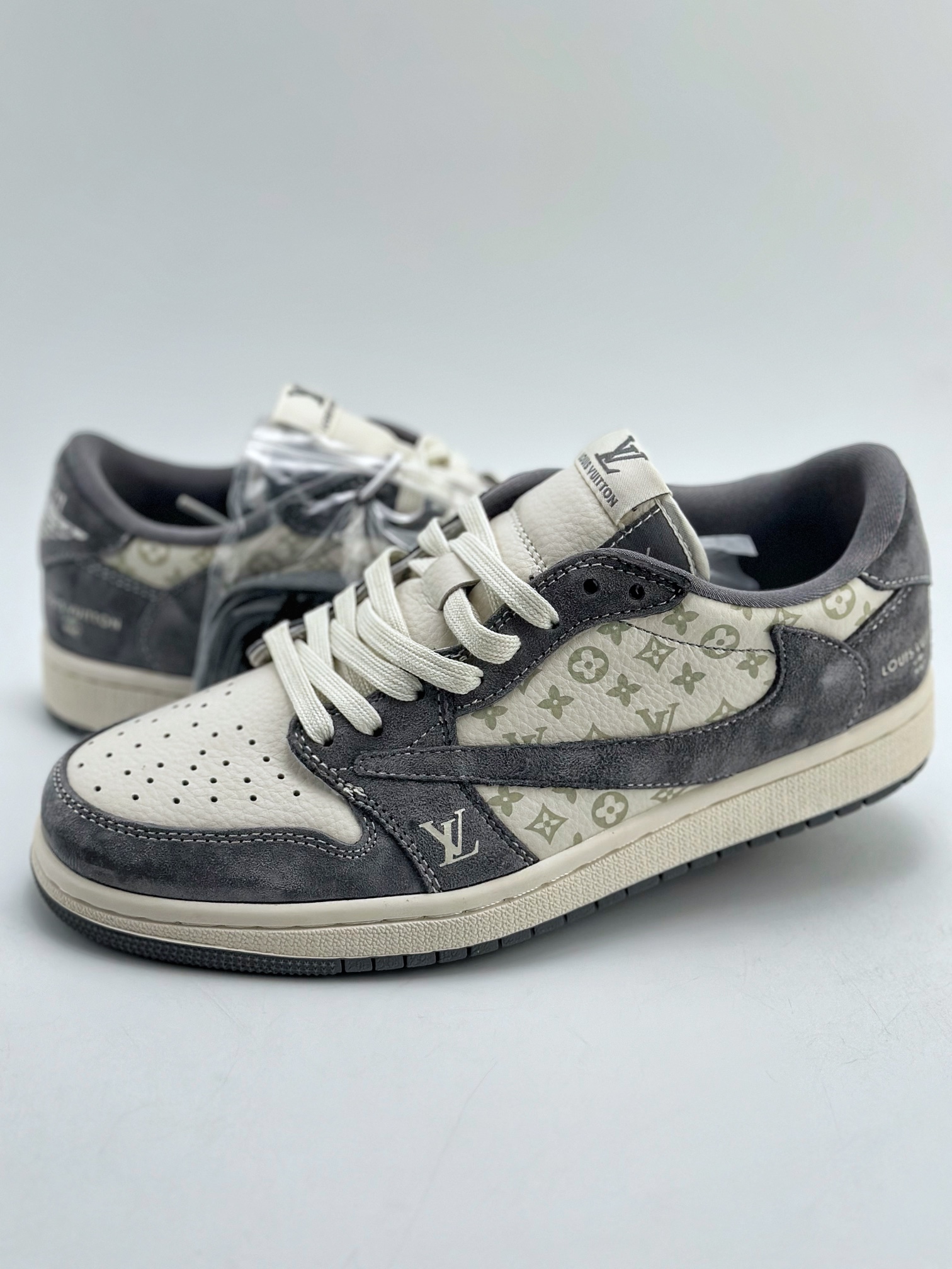 280 Travis Scott x Nike Air Jordan 1 Low x Louis Vuitton Air Jordan 1 Low 反转翻毛白深空灰倒钩 SJ2068-001