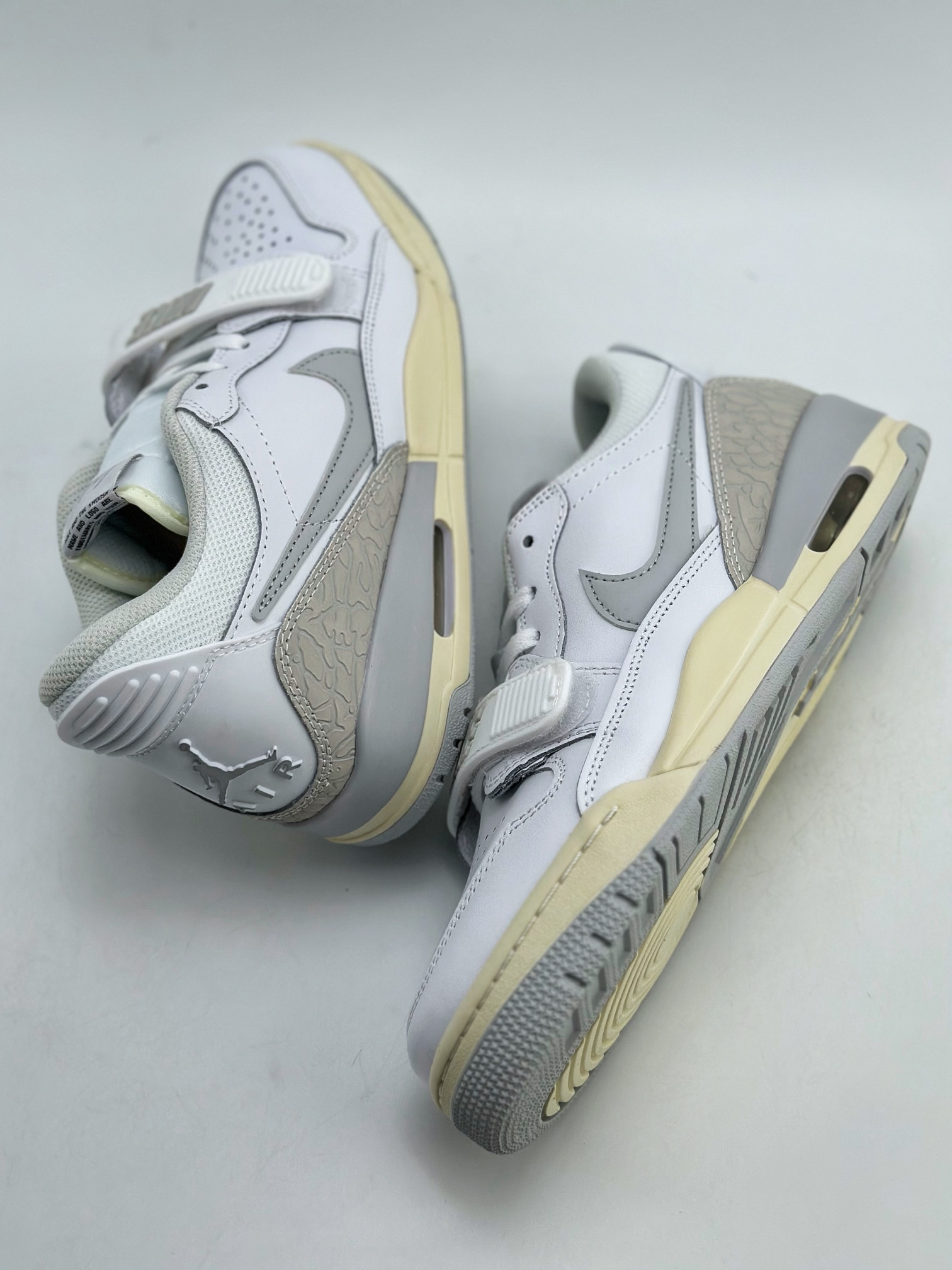 200 Nike Air Jordan Legacy 312 Low 白黄  HJ3483-101