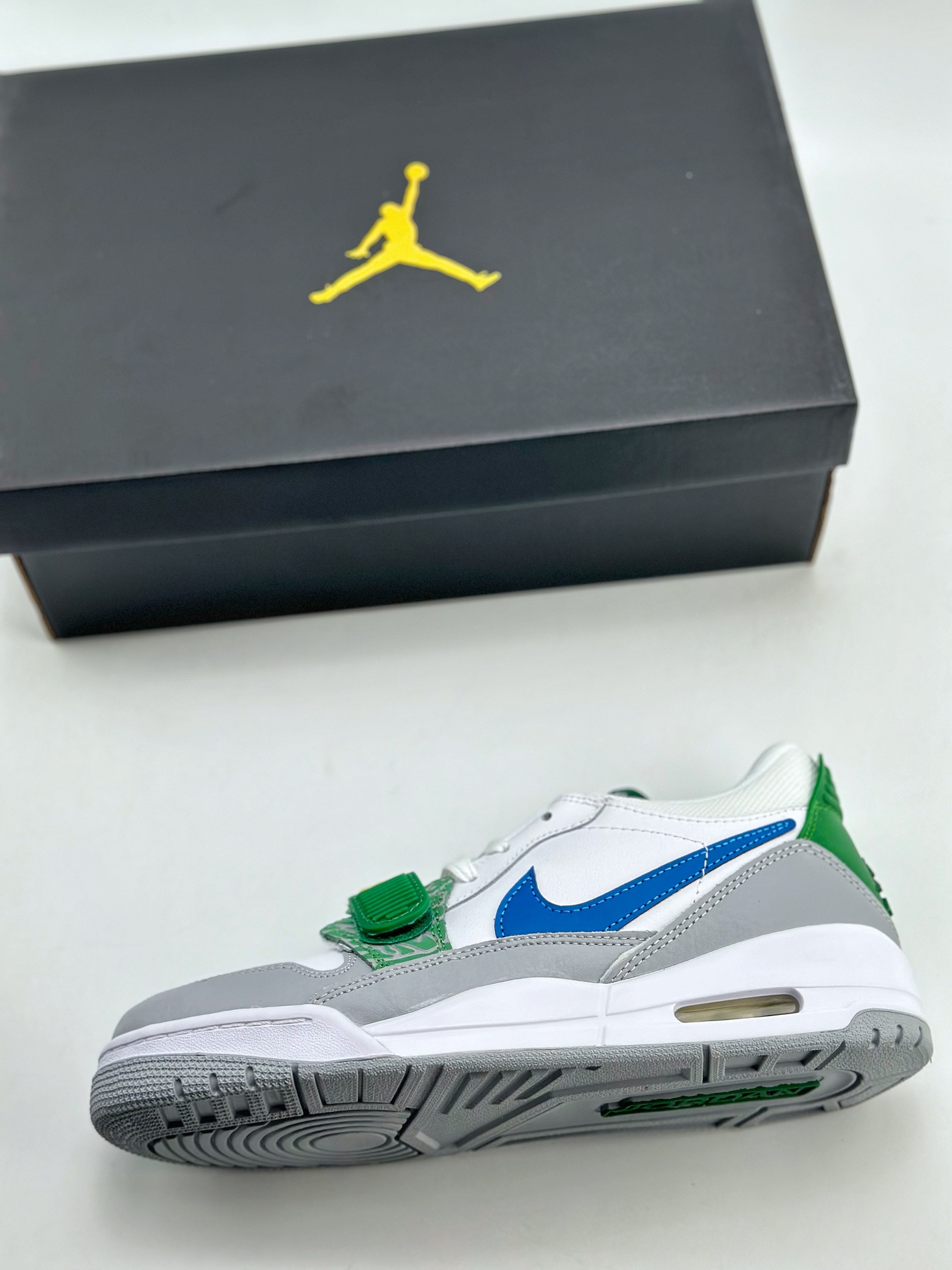 200 Nike Air Jordan Legacy 312 Low 白蓝绿 CD9054-140