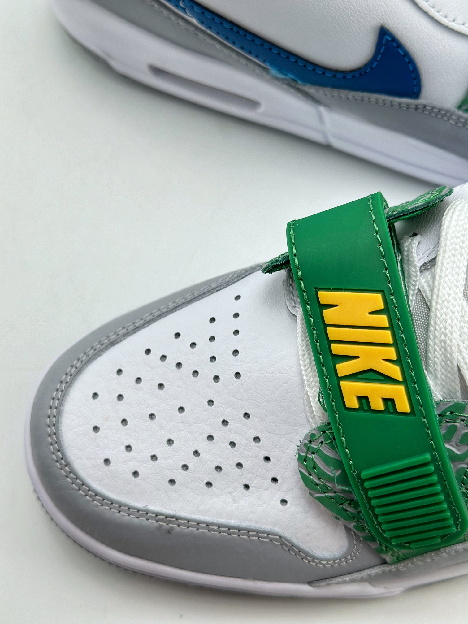 200 Nike Air Jordan Legacy 312 Low 白蓝绿 CD9054-140