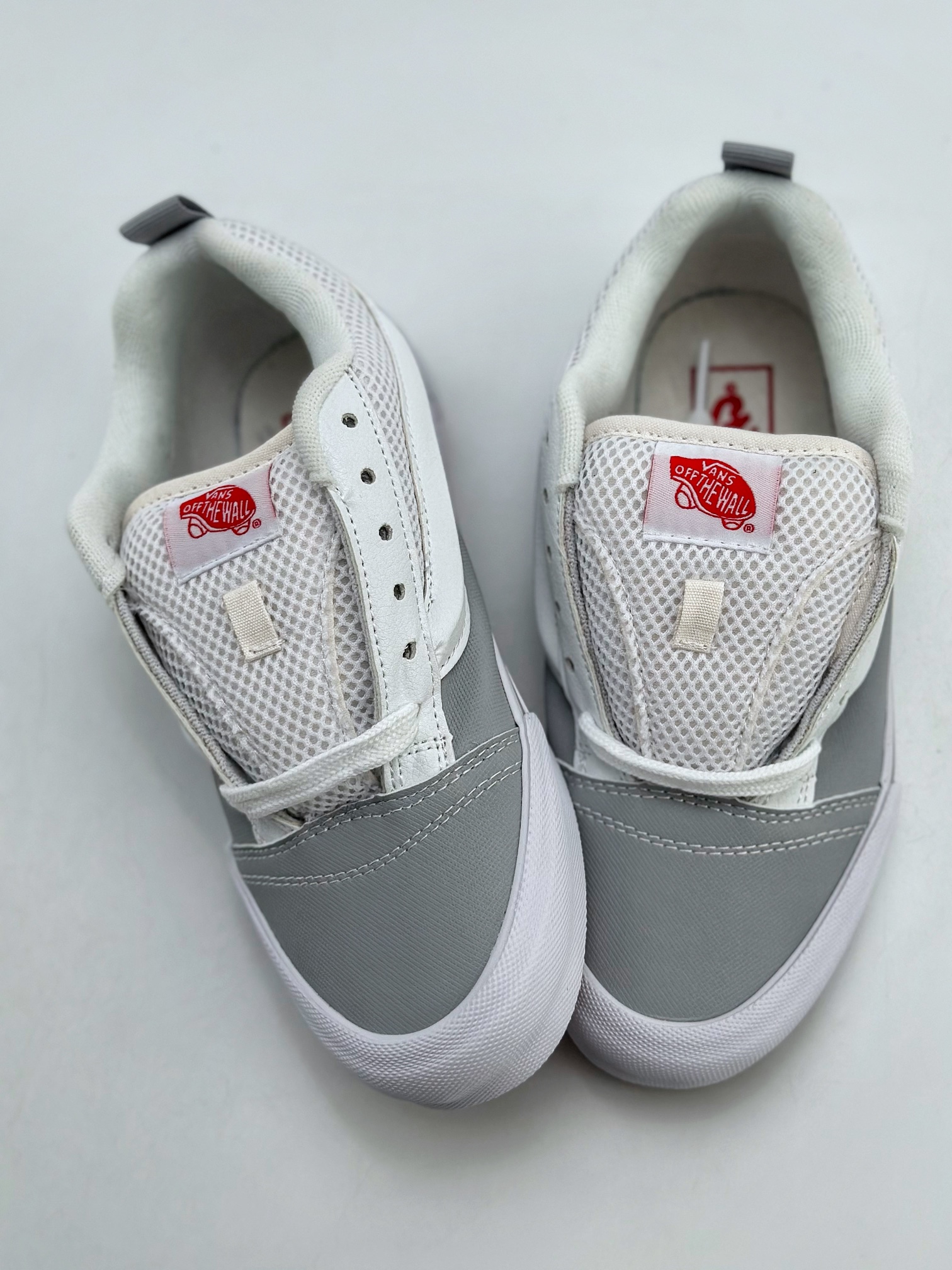 140 Vans Classics Knu Skool 白灰厚鞋舌面包鞋 Vans超火的土豆鞋