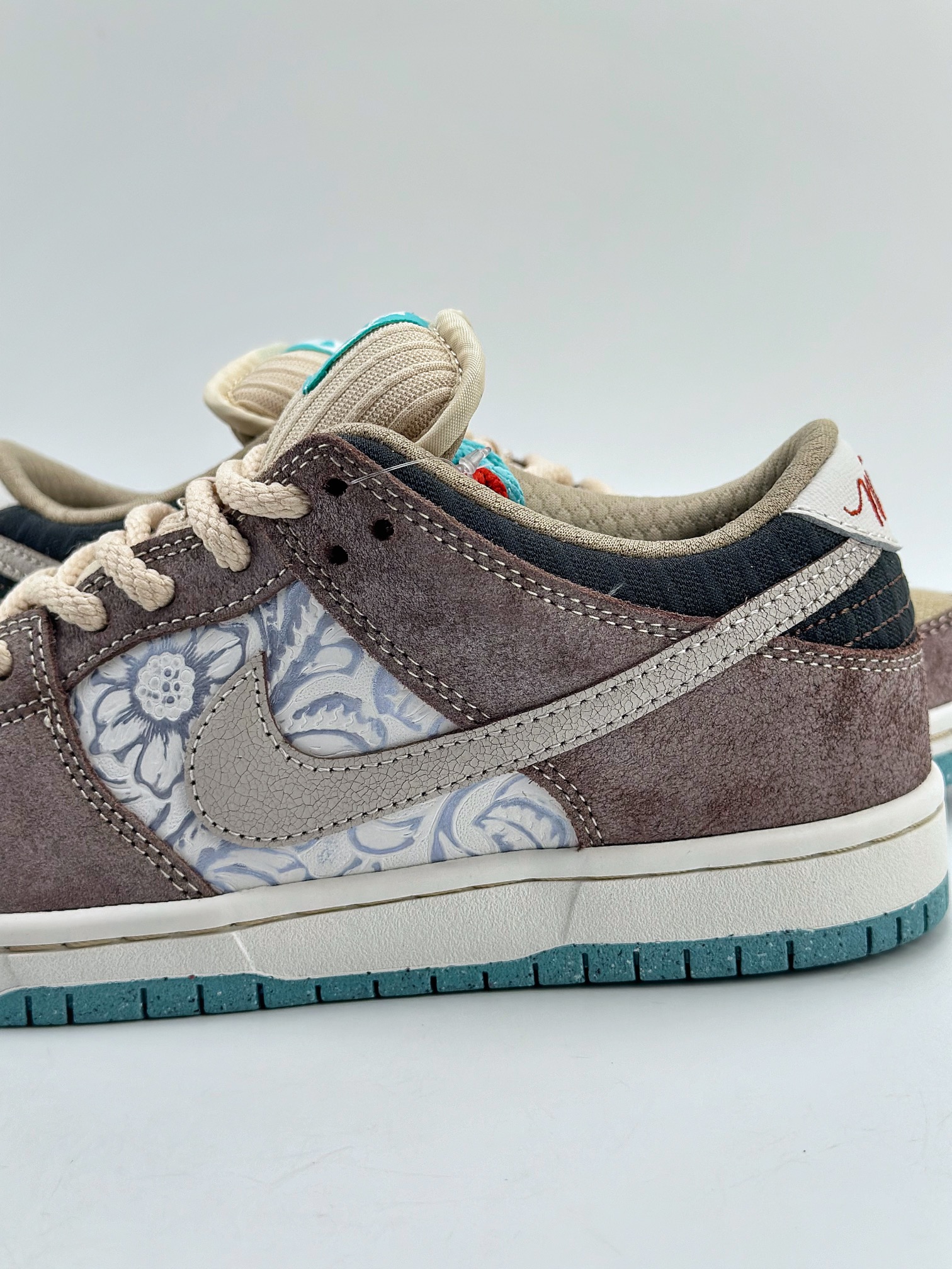 350 Nike SB Dunk Low "Big Money Savings" 棕灰 FZ3129-200