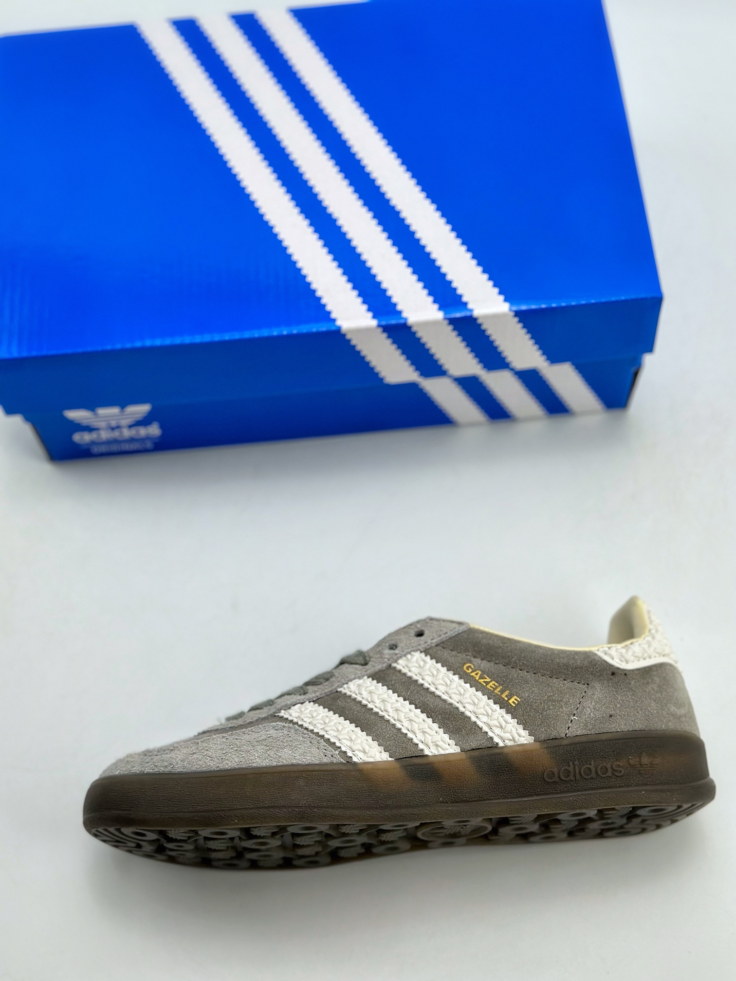 180 adidas Originals Gazelle INdoor 三叶草休闲防滑耐磨低帮板鞋 IF1807