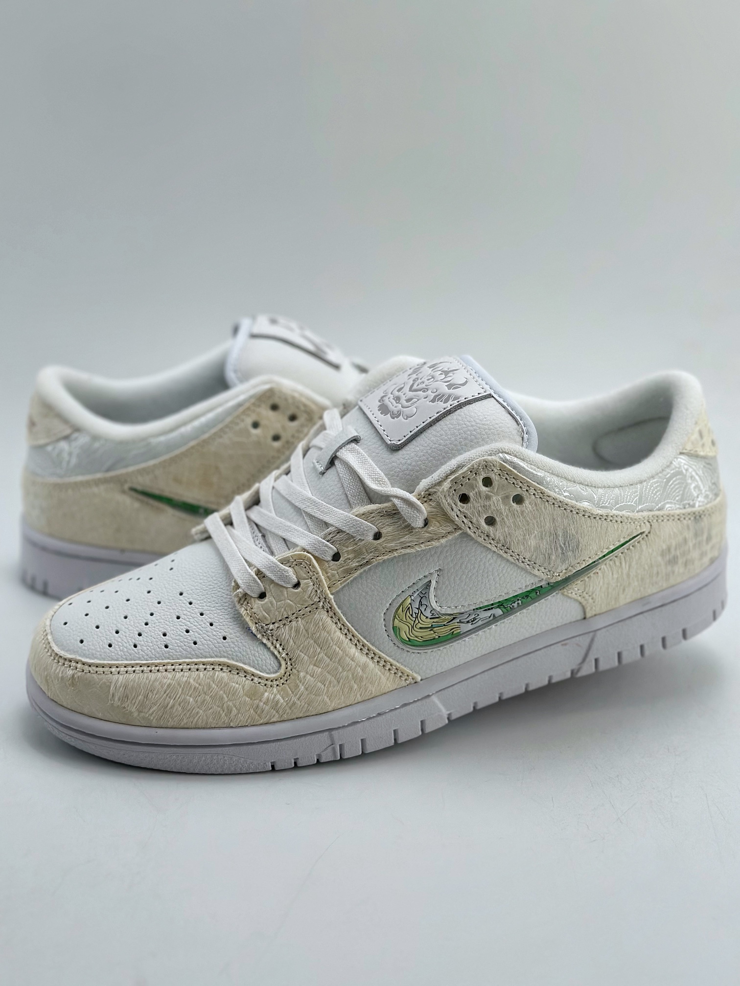 320 Nike SB Dunk Low 中国年限定 玉龙三太子 DV0831-101