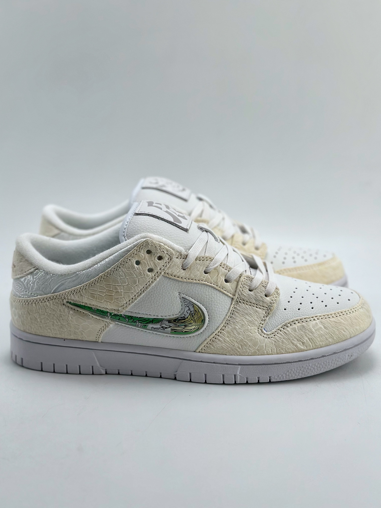 320 Nike SB Dunk Low 中国年限定 玉龙三太子 DV0831-101