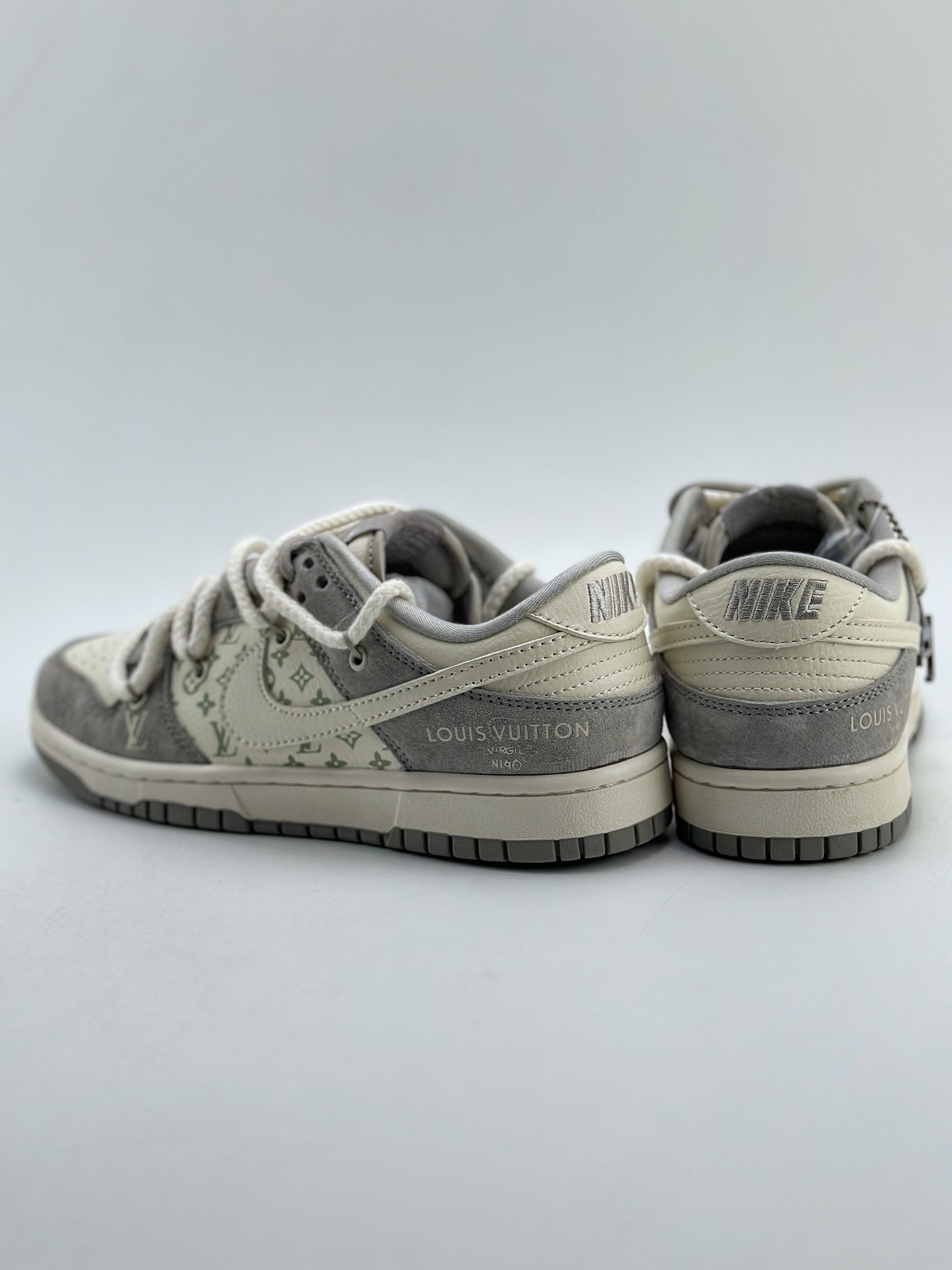 300 Nike SB Dunk Low x Louis Vuitton 白灰绑带 SJ2068-237