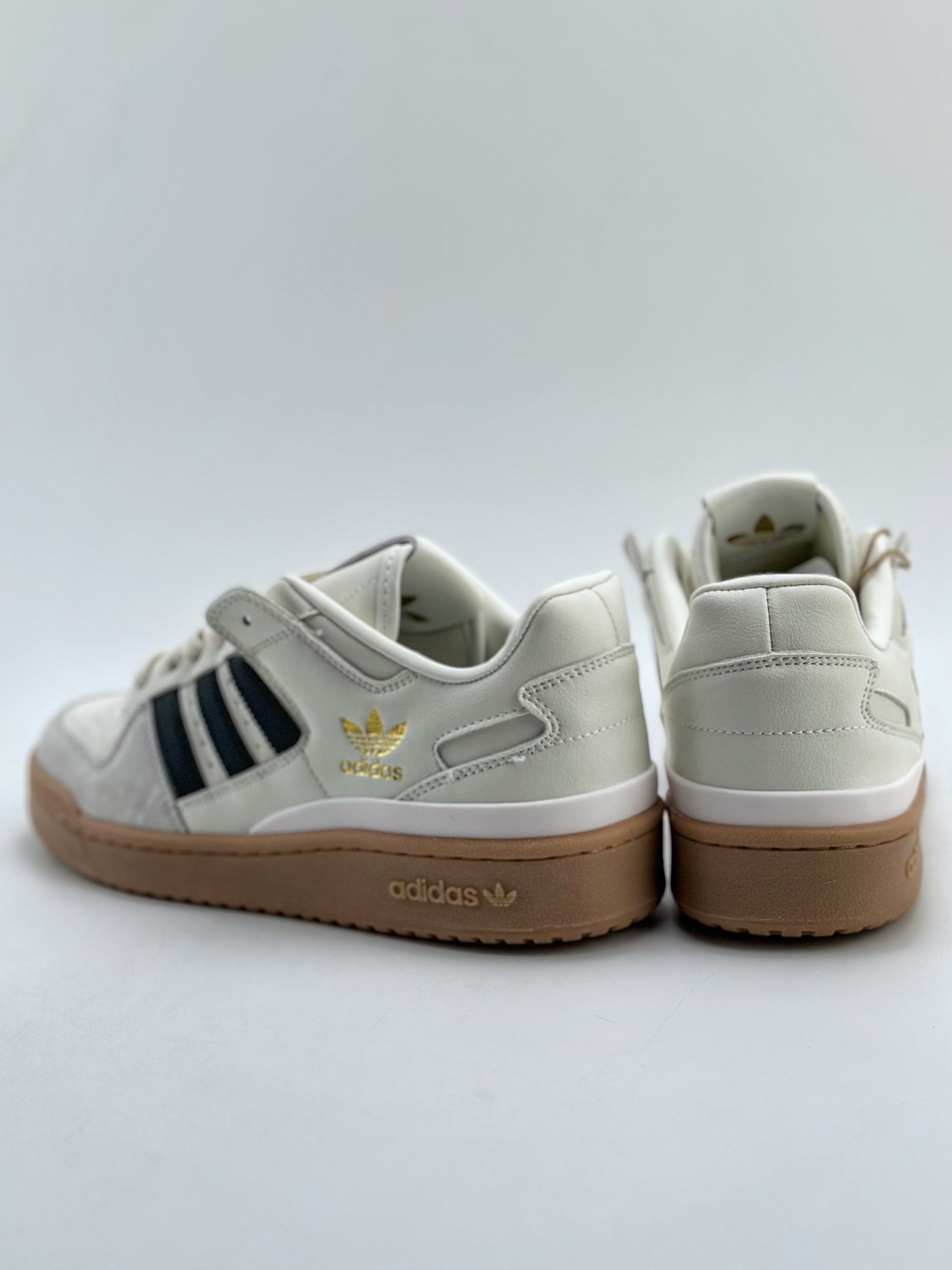 220 海外渠道版 原盒原标 Adidas Forum Low CL 三叶草低邦 经典魔术贴复古板鞋IG37696